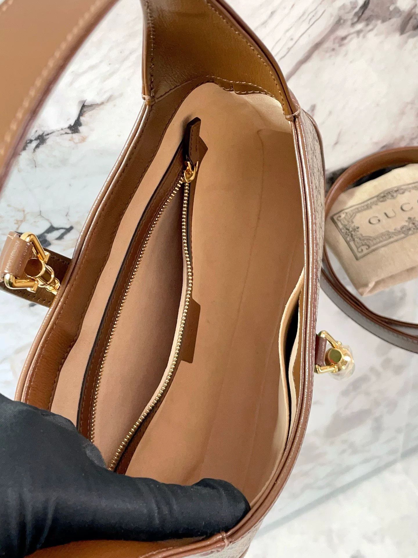Gucci Pre-loved Bag Very good condition Size ONE SIZE - 9 Thumbnail