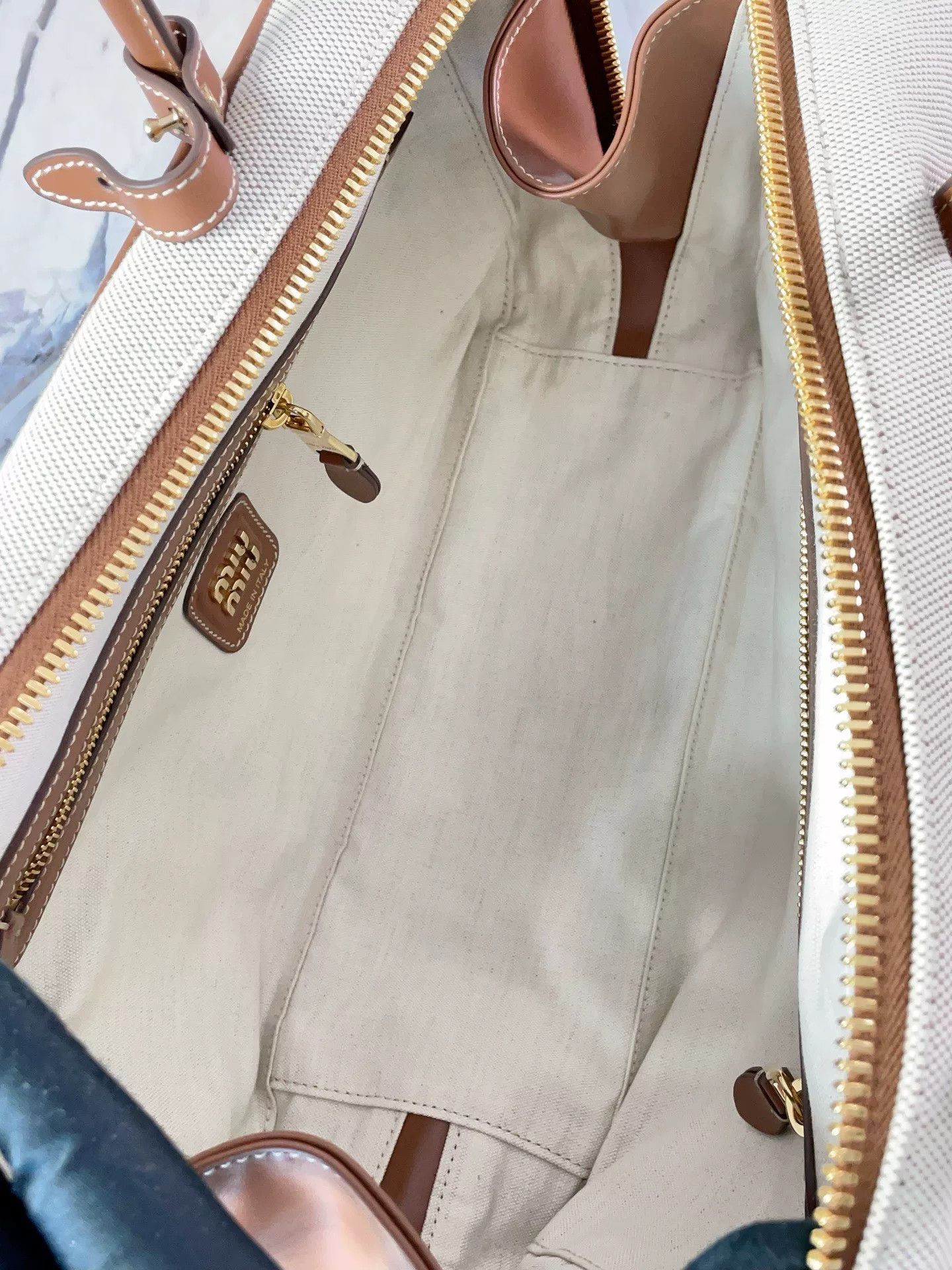 Miu Miu Pre-loved Bag Very good condition Size ONE SIZE - 9 Thumbnail