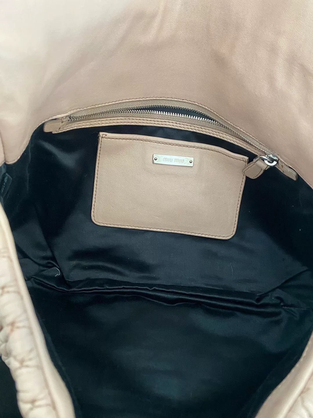 Miu Miu Pre-loved Bag Very good condition Size ONE SIZE - 6 Thumbnail