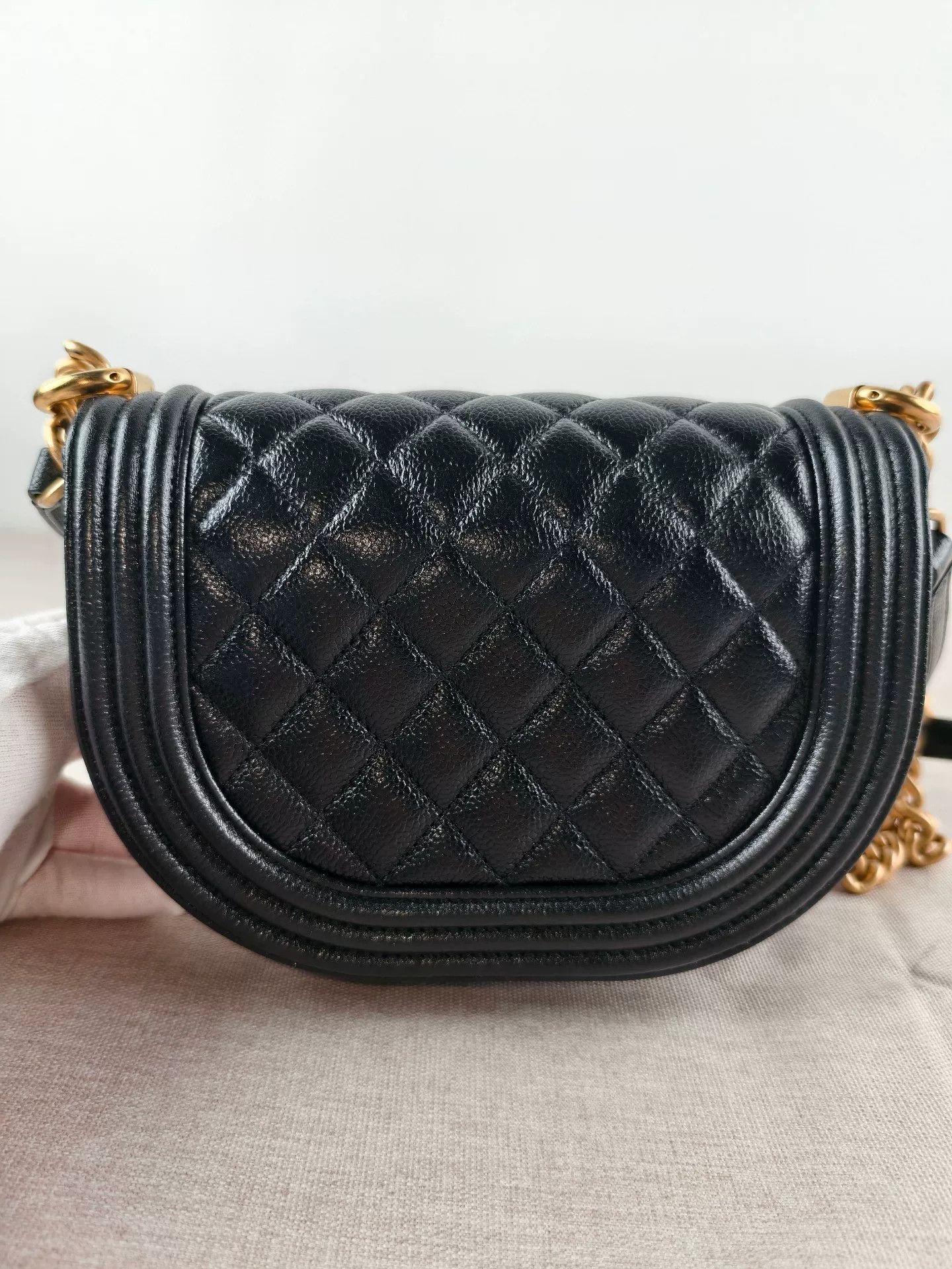 Chanel Pre-loved Bag Very good condition Size ONE SIZE - 3 Thumbnail