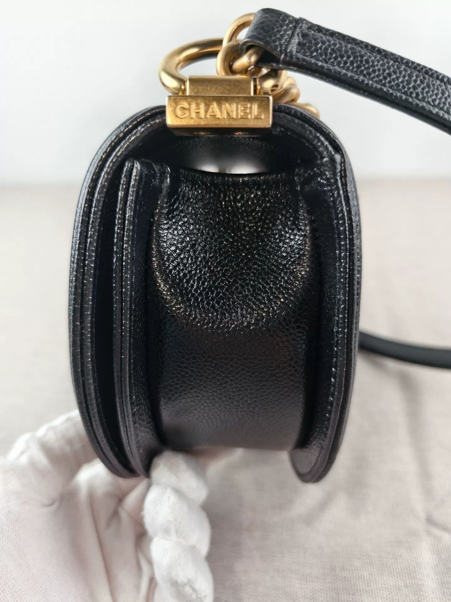 Chanel Pre-loved Bag Very good condition Size ONE SIZE - 5 Thumbnail