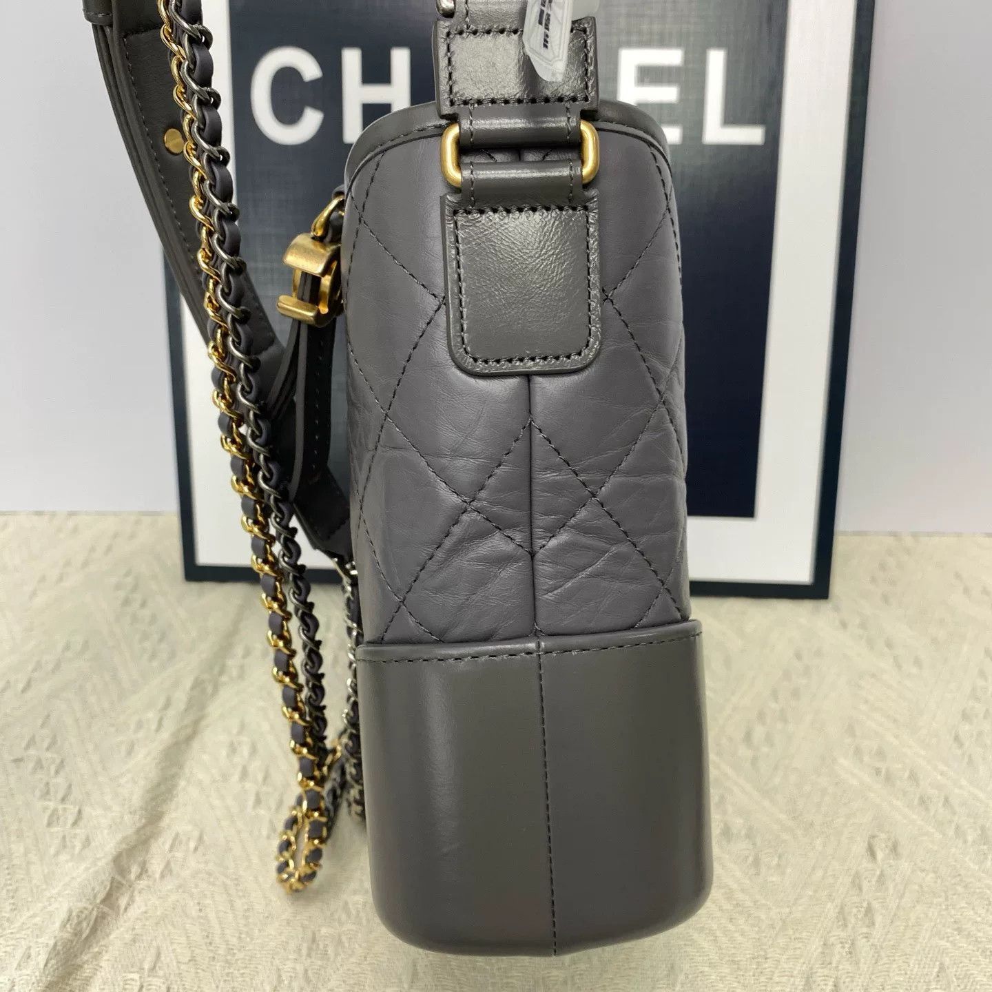 Chanel Pre-loved Bag Very good condition Size ONE SIZE - 4 Thumbnail