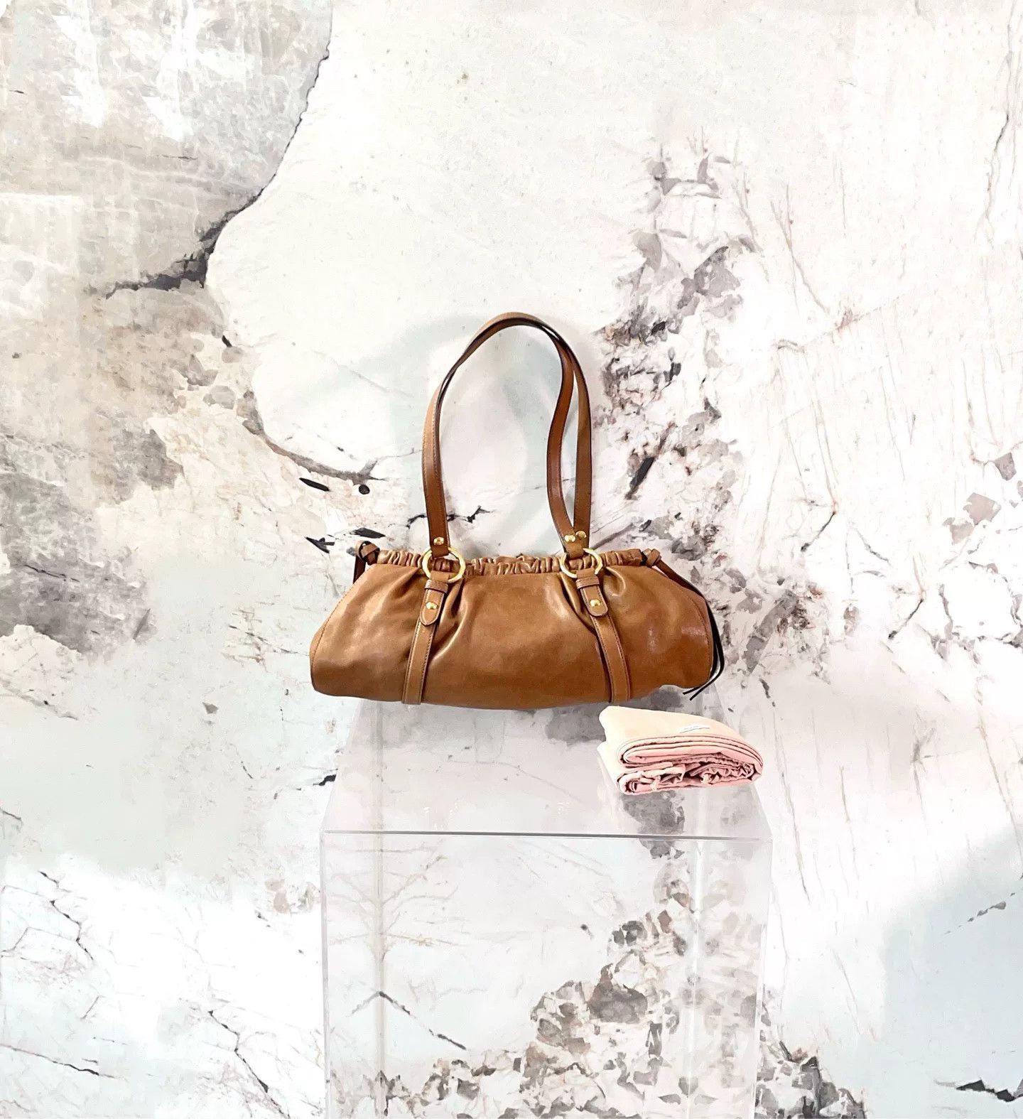 Miu Miu Pre-loved Bag Very good condition Size ONE SIZE - 2 Thumbnail