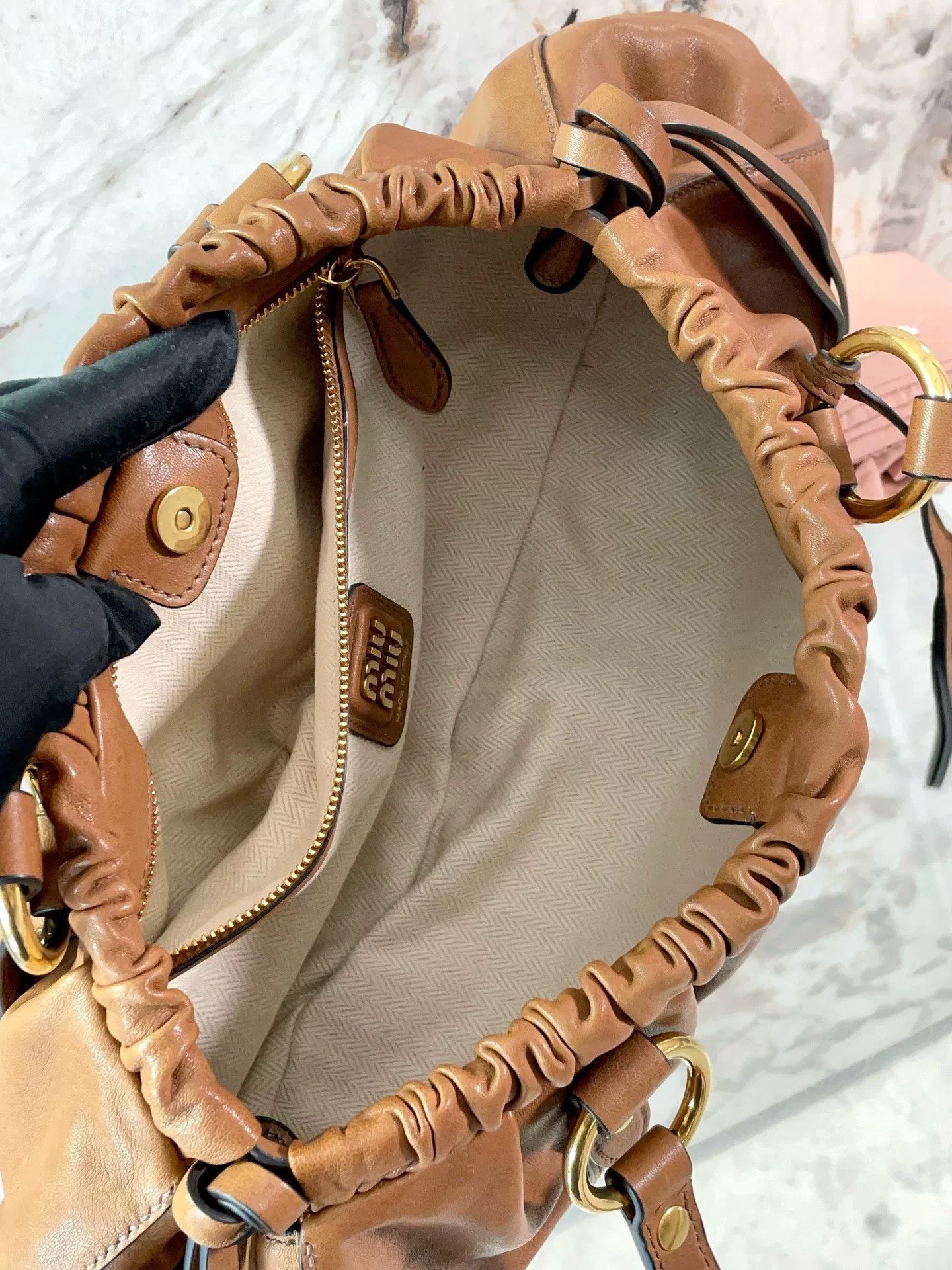 Miu Miu Pre-loved Bag Very good condition Size ONE SIZE - 9 Thumbnail