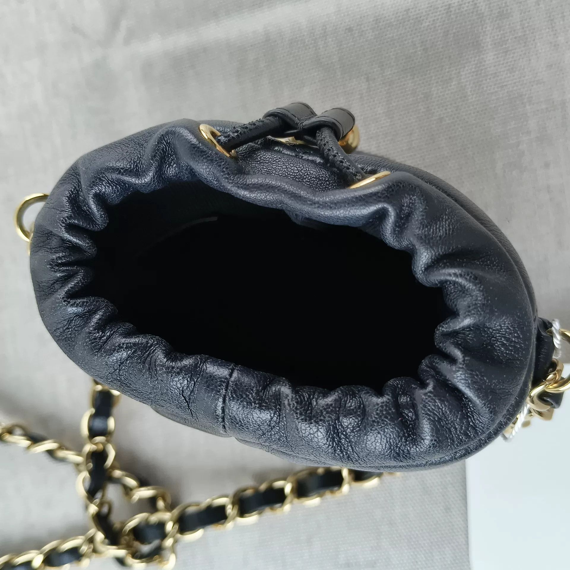 Chanel Pre-loved Bag Very good condition Size ONE SIZE - 8 Thumbnail