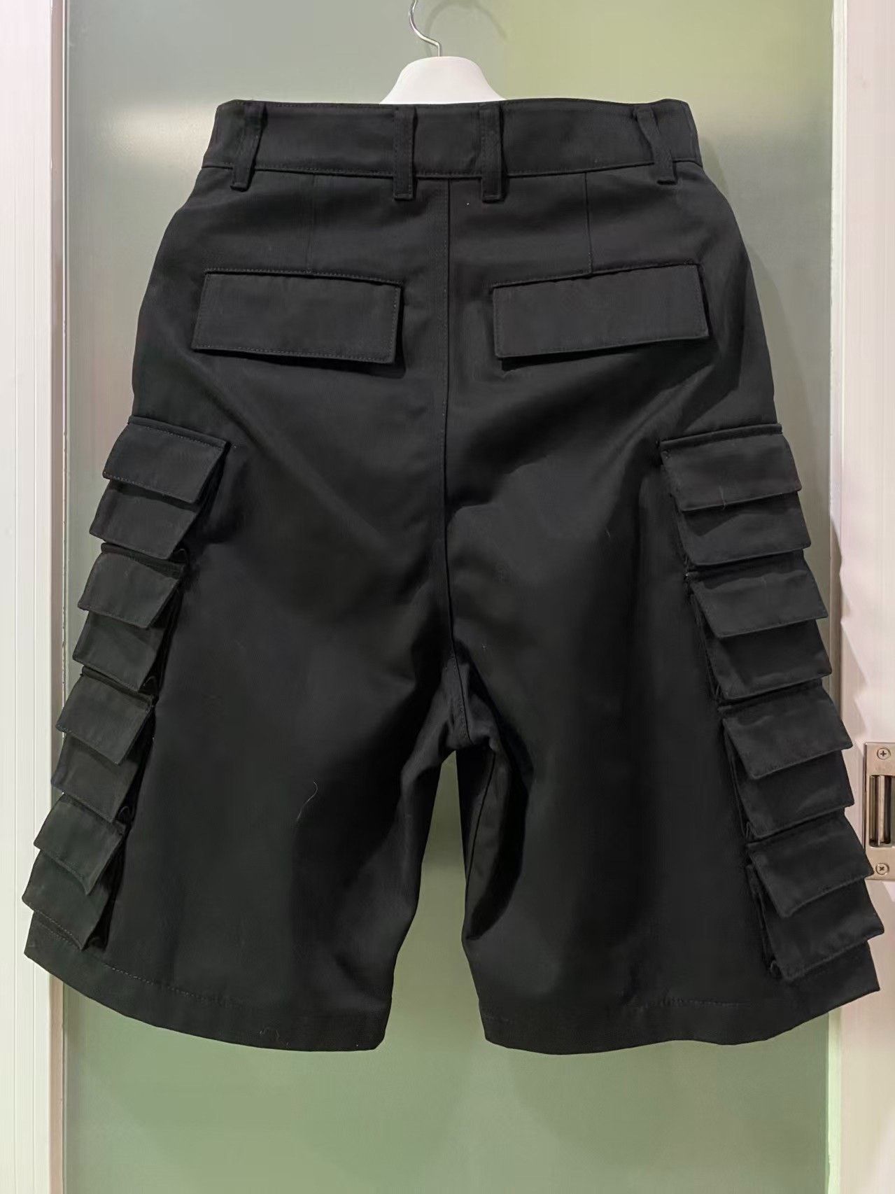WE11DONE we11done Solid Cargo Shorts Size US 28 / EU 44 - 2 Thumbnail