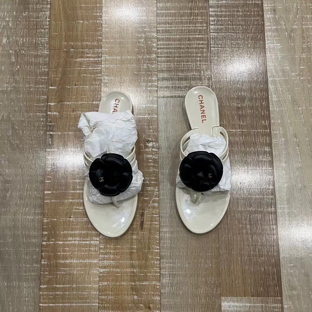 Chanel Chanel Camellia Sandals Size US 7 / IT 37 - 2 Thumbnail