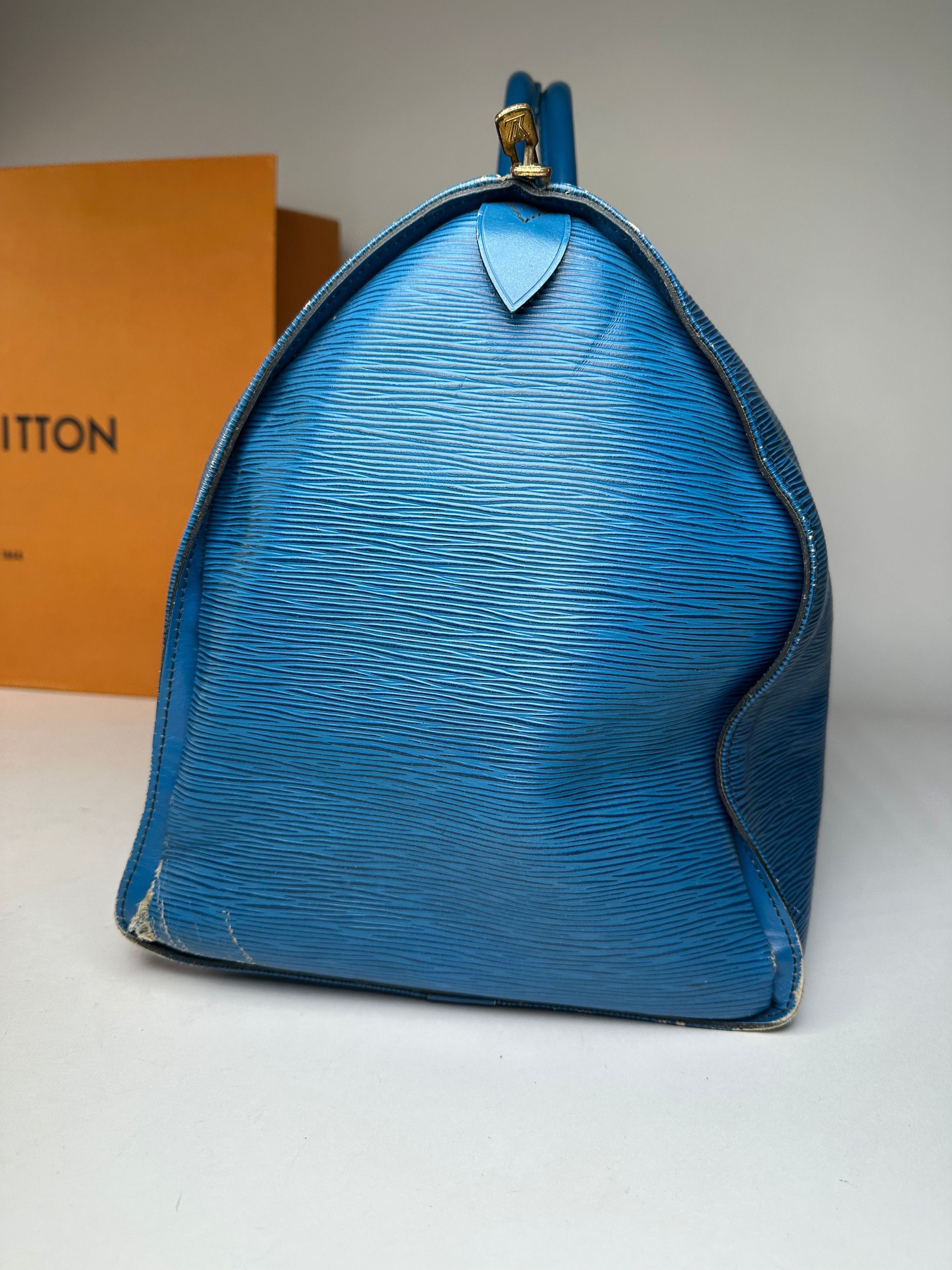 Louis Vuitton Vintage EPI Leather Keepball 45 Blue Size ONE SIZE - 7 Thumbnail