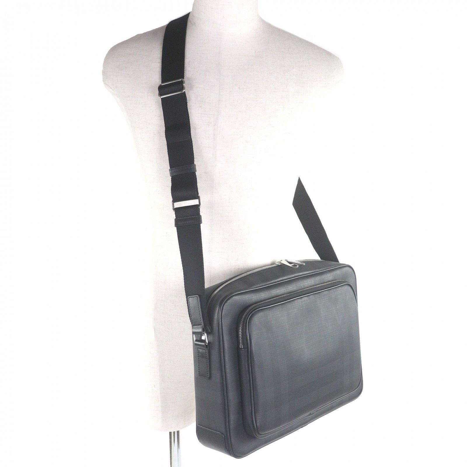 Burberry Burberry Burberry Fabric Shoulder Bag Textile Shoulder Bag DUTY FREE for USA Size ONE SIZE - 3 Thumbnail