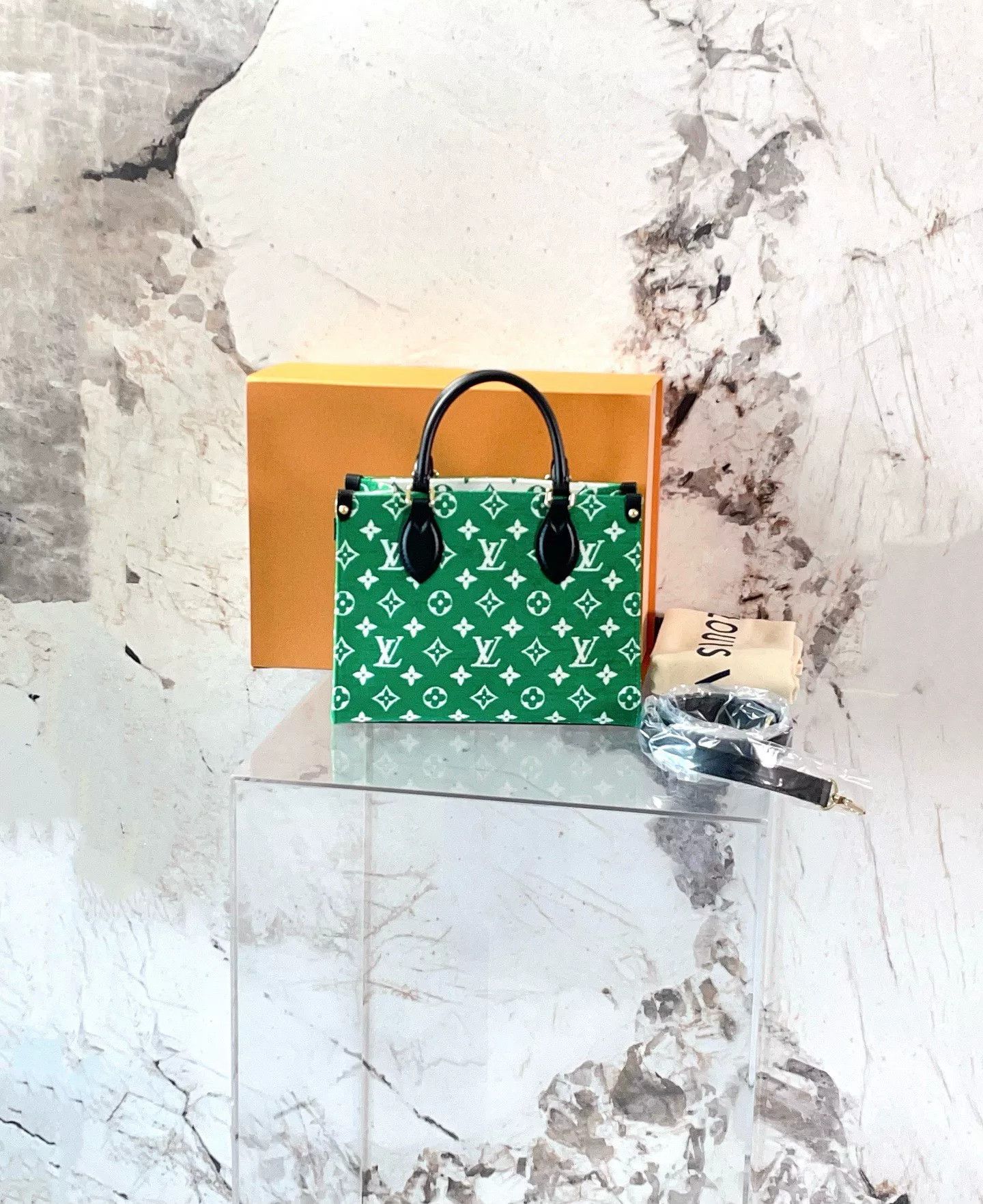 Louis Vuitton Pre-loved Bag Very good condition Size ONE SIZE - 2 Thumbnail