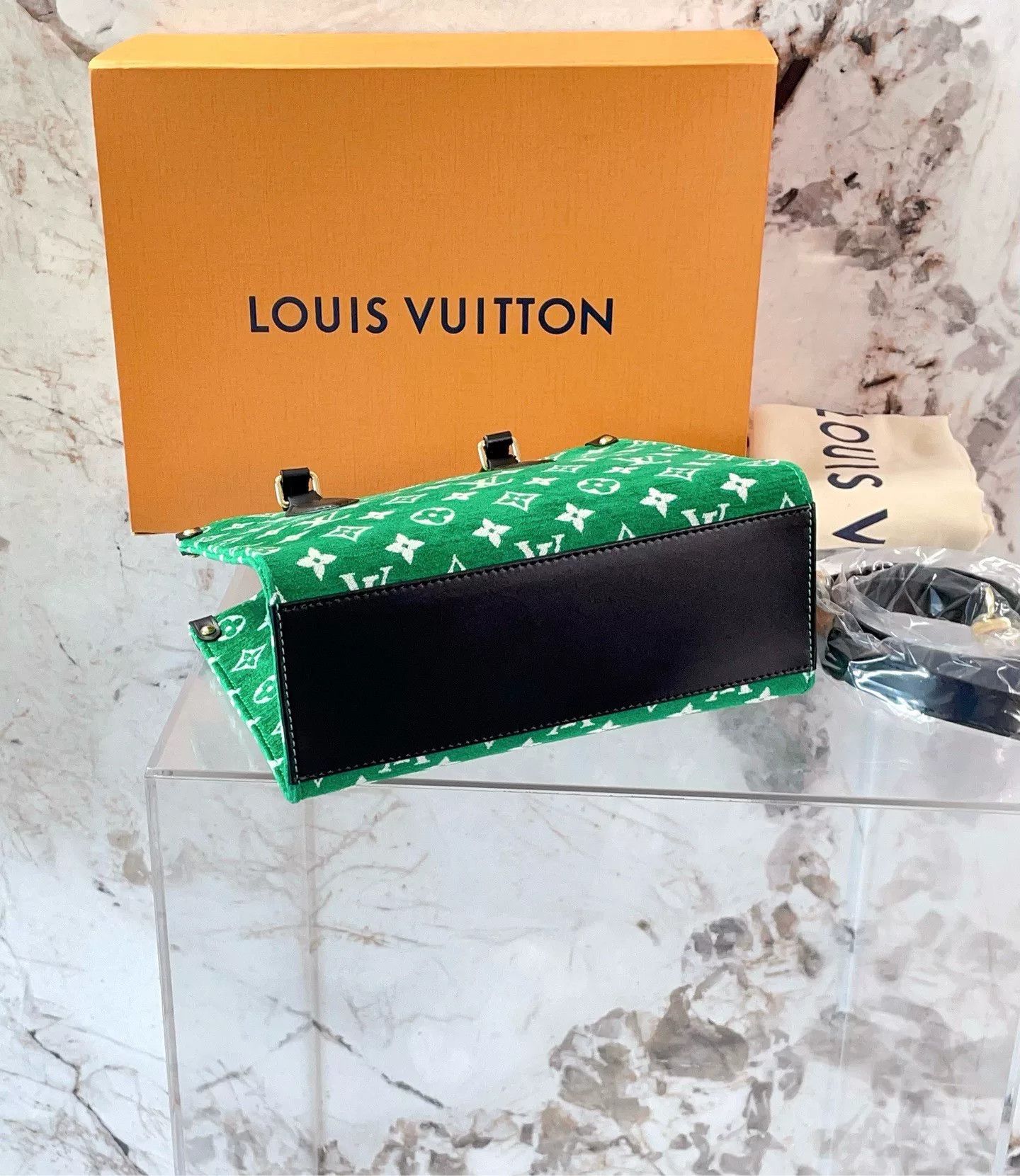 Louis Vuitton Pre-loved Bag Very good condition Size ONE SIZE - 5 Thumbnail