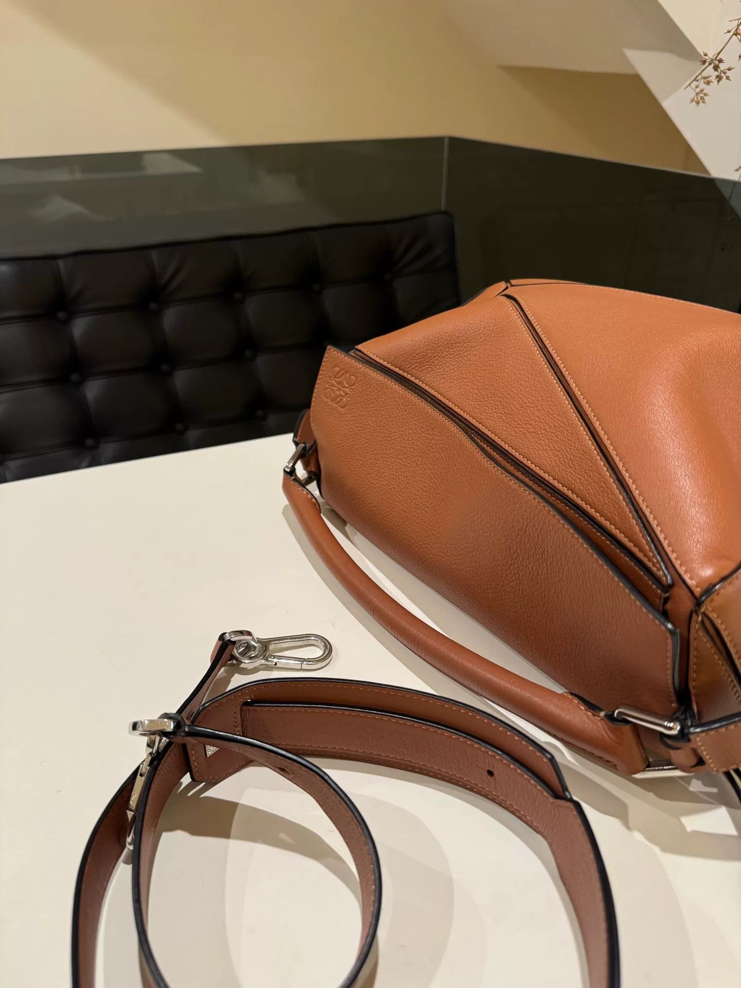 Loewe Pre-loved Bag Very good condition Size ONE SIZE - 6 Thumbnail