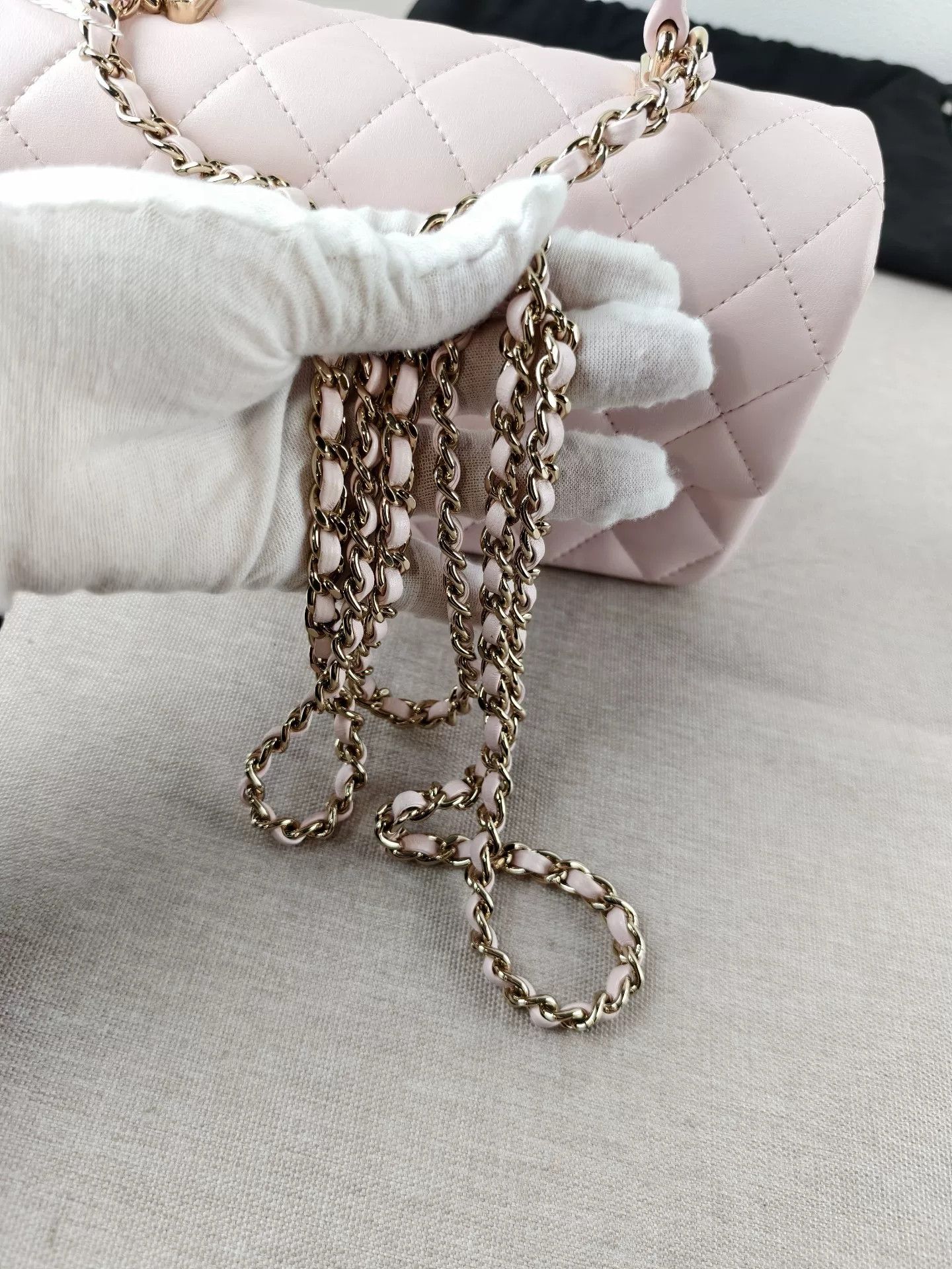 Chanel Pre-loved Bag Very good condition Size ONE SIZE - 2 Thumbnail
