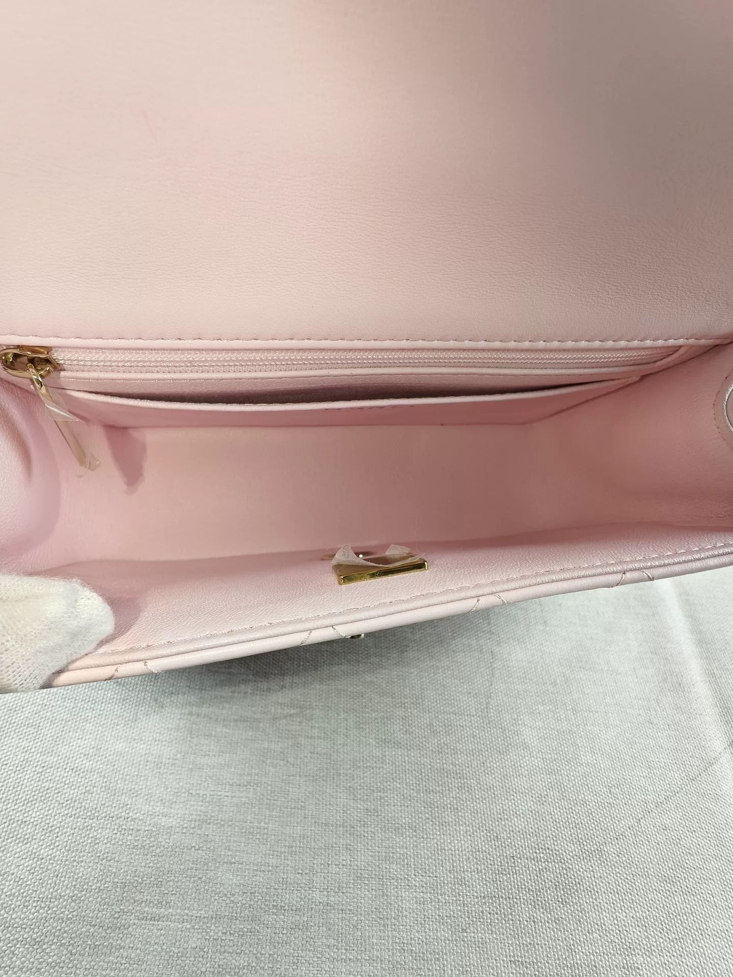 Chanel Pre-loved Bag Very good condition Size ONE SIZE - 5 Thumbnail