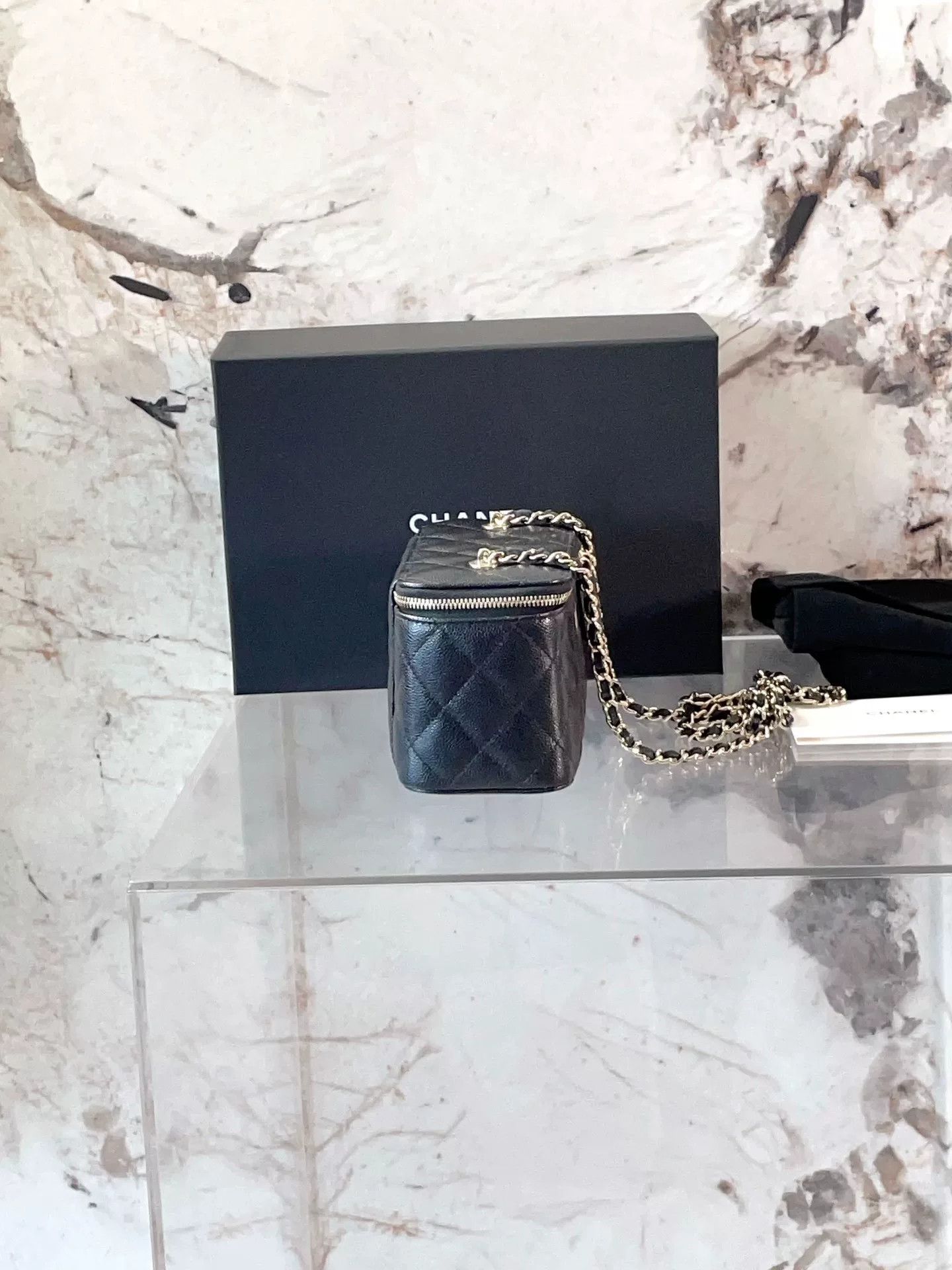 Chanel Pre-loved Bag Very good condition Size ONE SIZE - 3 Thumbnail