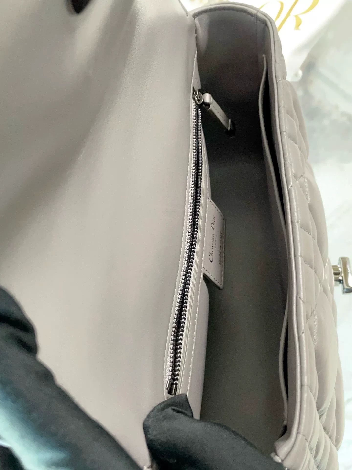 Dior Pre-loved Bag Very good condition Size ONE SIZE - 9 Thumbnail