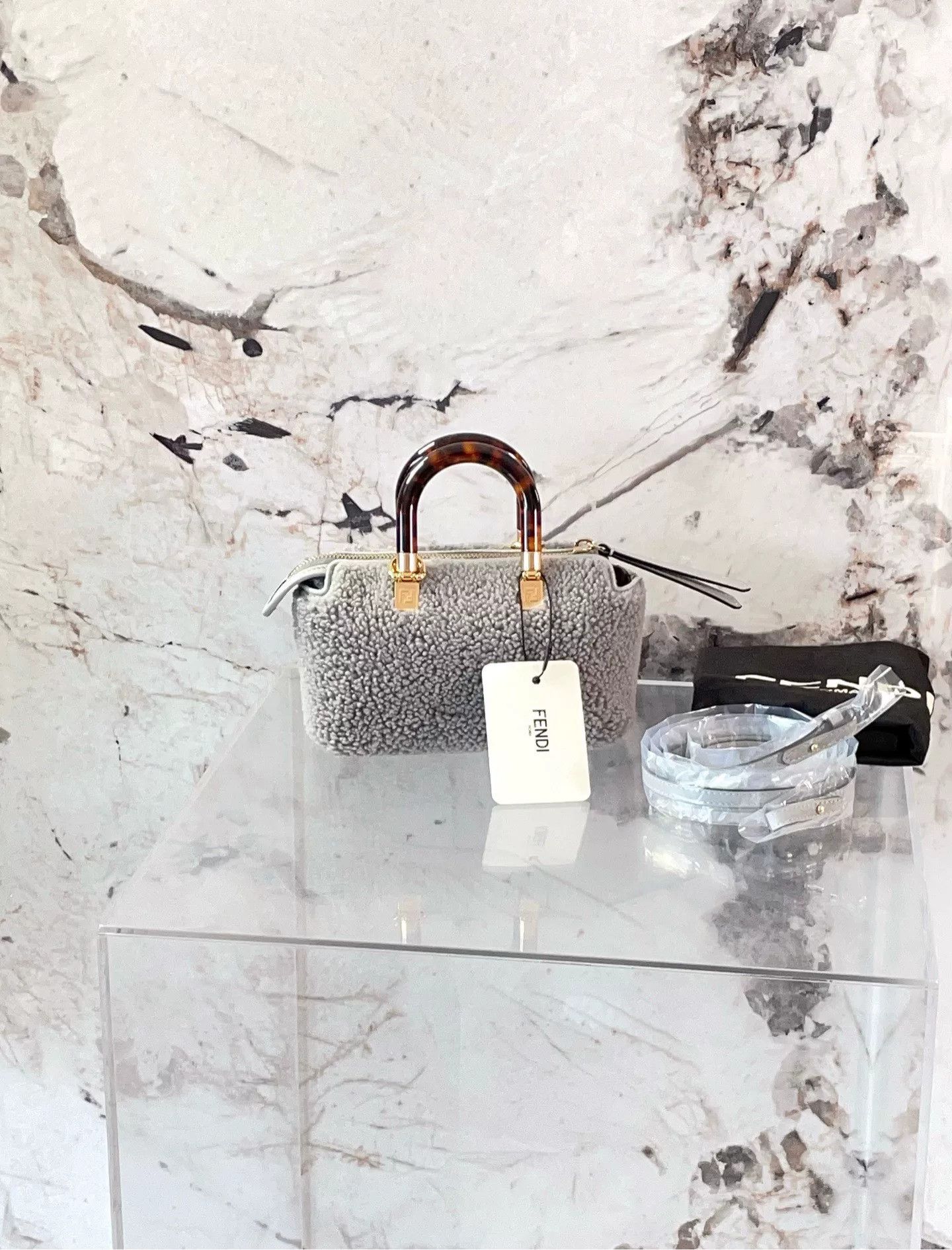 Fendi Pre-loved Bag Very good condition Size ONE SIZE - 2 Thumbnail