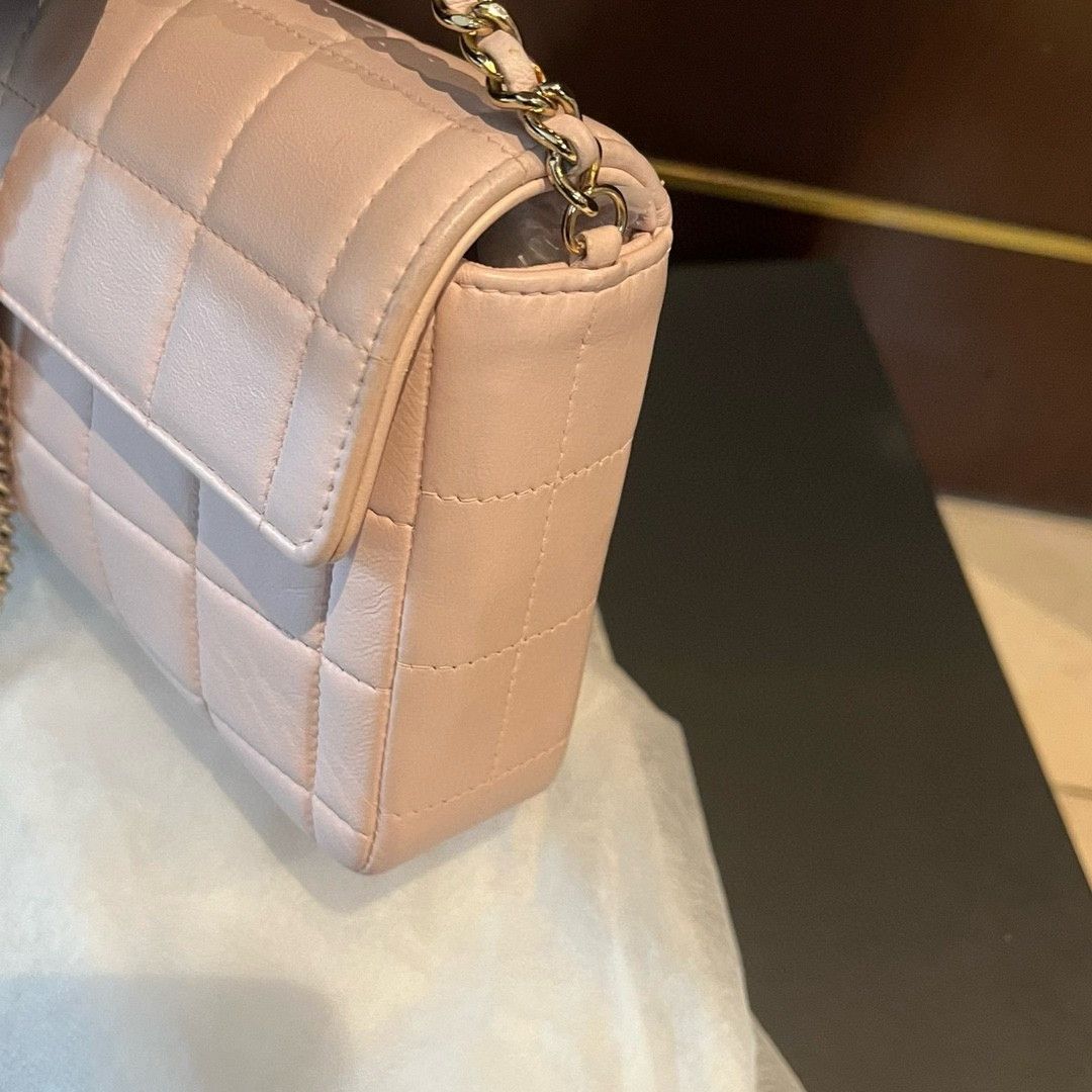 Chanel Pre-loved Bag Very good condition Size ONE SIZE - 5 Thumbnail