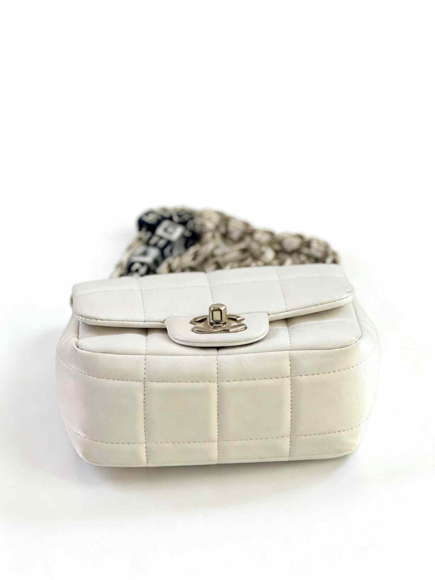 Chanel Pre-loved Bag Very good condition Size ONE SIZE - 5 Thumbnail
