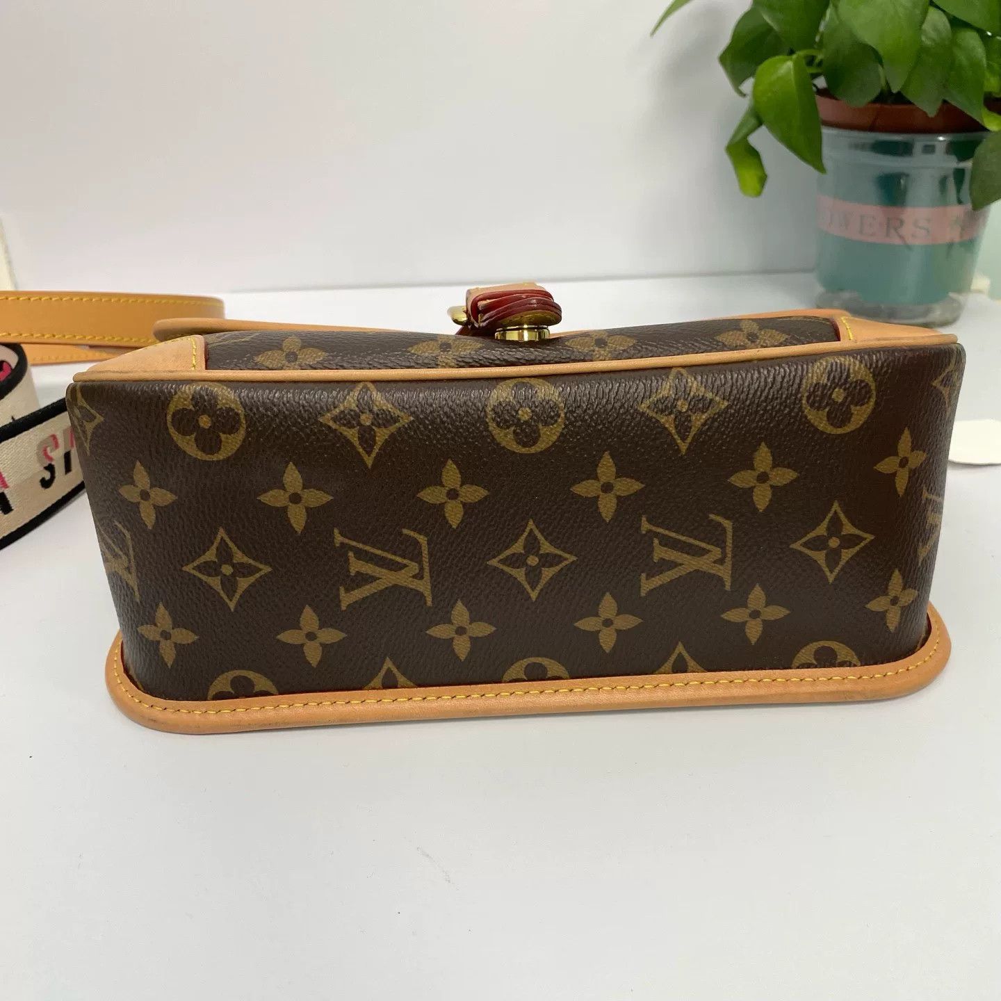 Louis Vuitton Pre-loved Bag Very good condition Size ONE SIZE - 6 Thumbnail