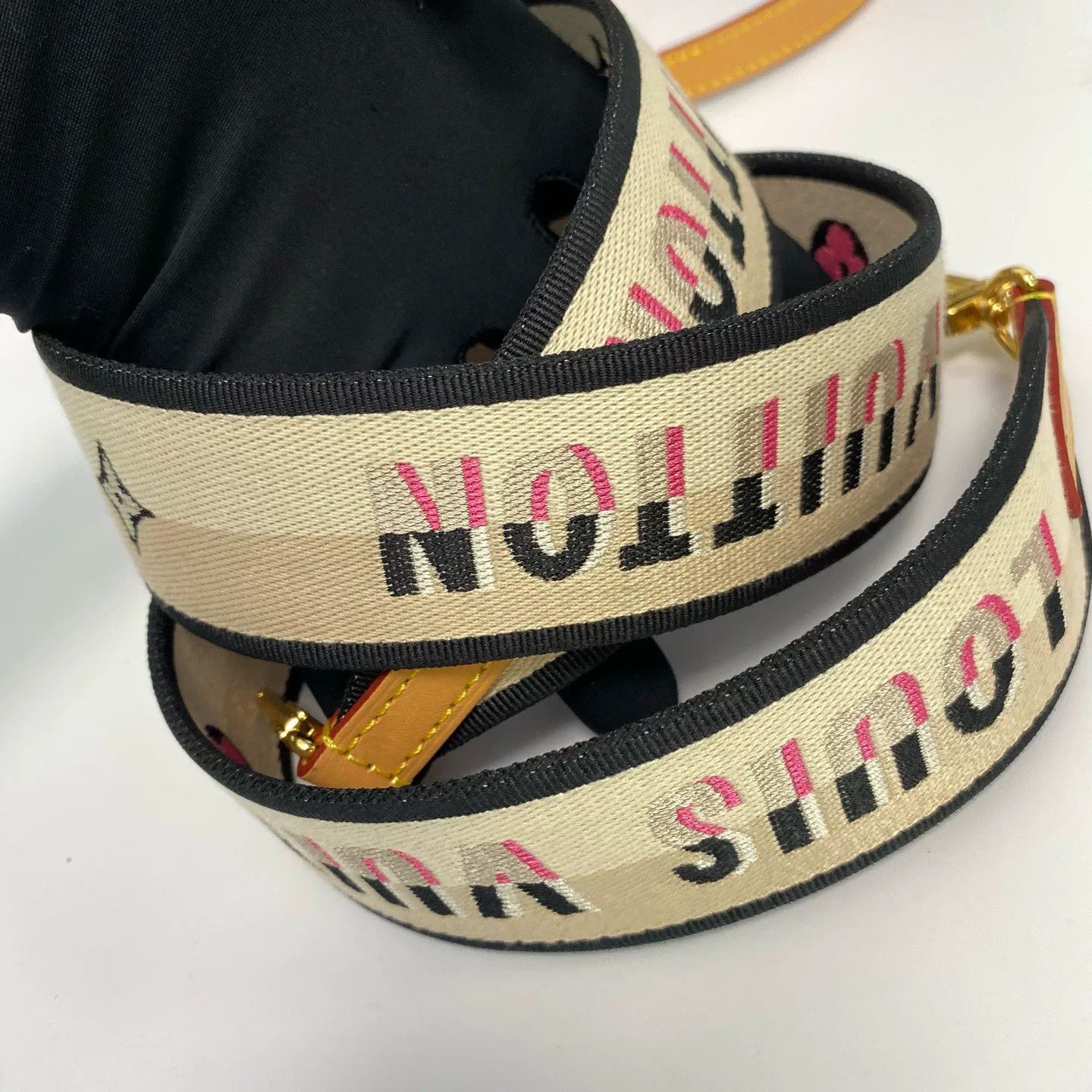 Louis Vuitton Pre-loved Bag Very good condition Size ONE SIZE - 2 Thumbnail