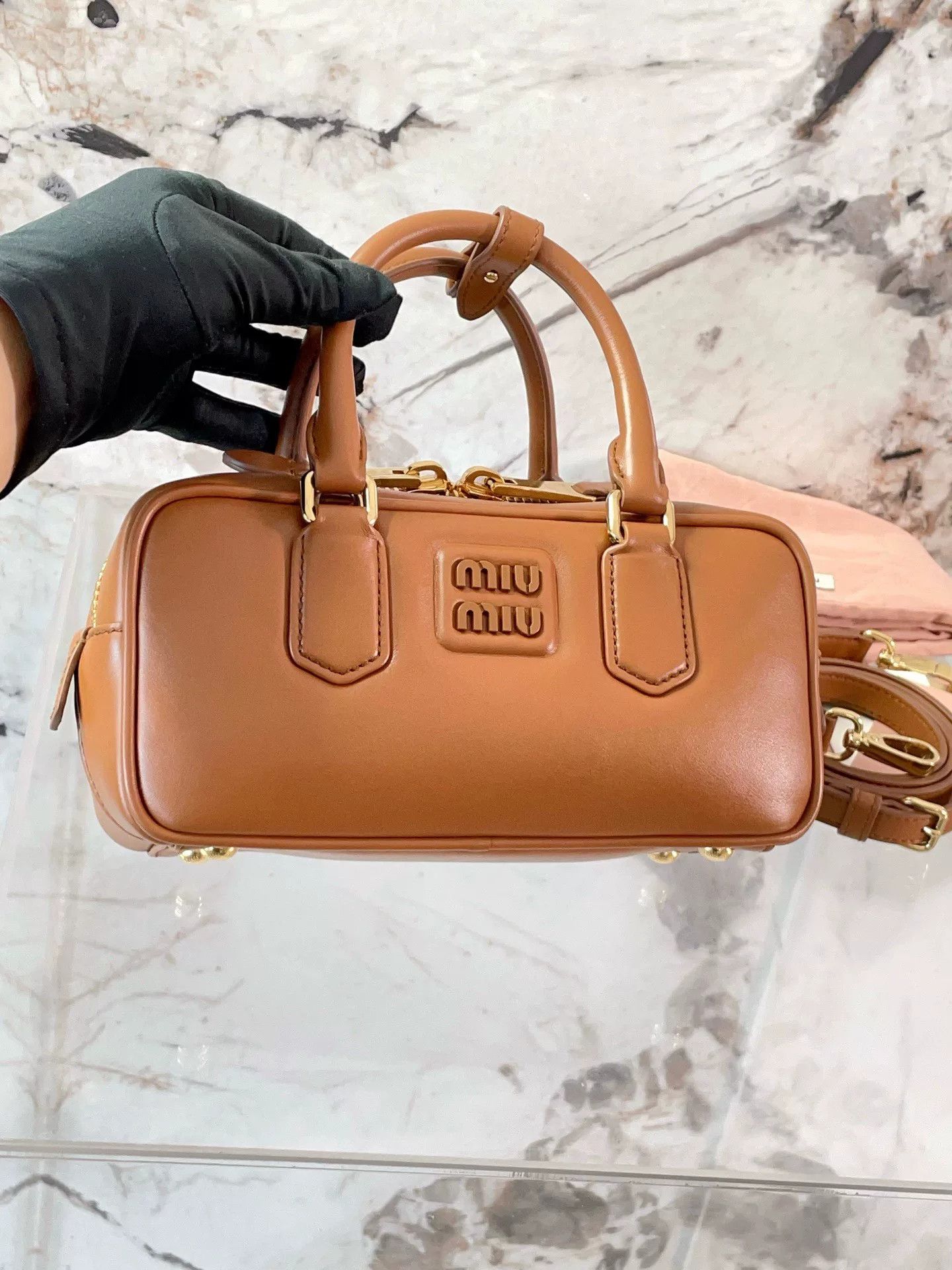 Miu Miu Pre-loved Bag Very good condition Size ONE SIZE - 7 Thumbnail