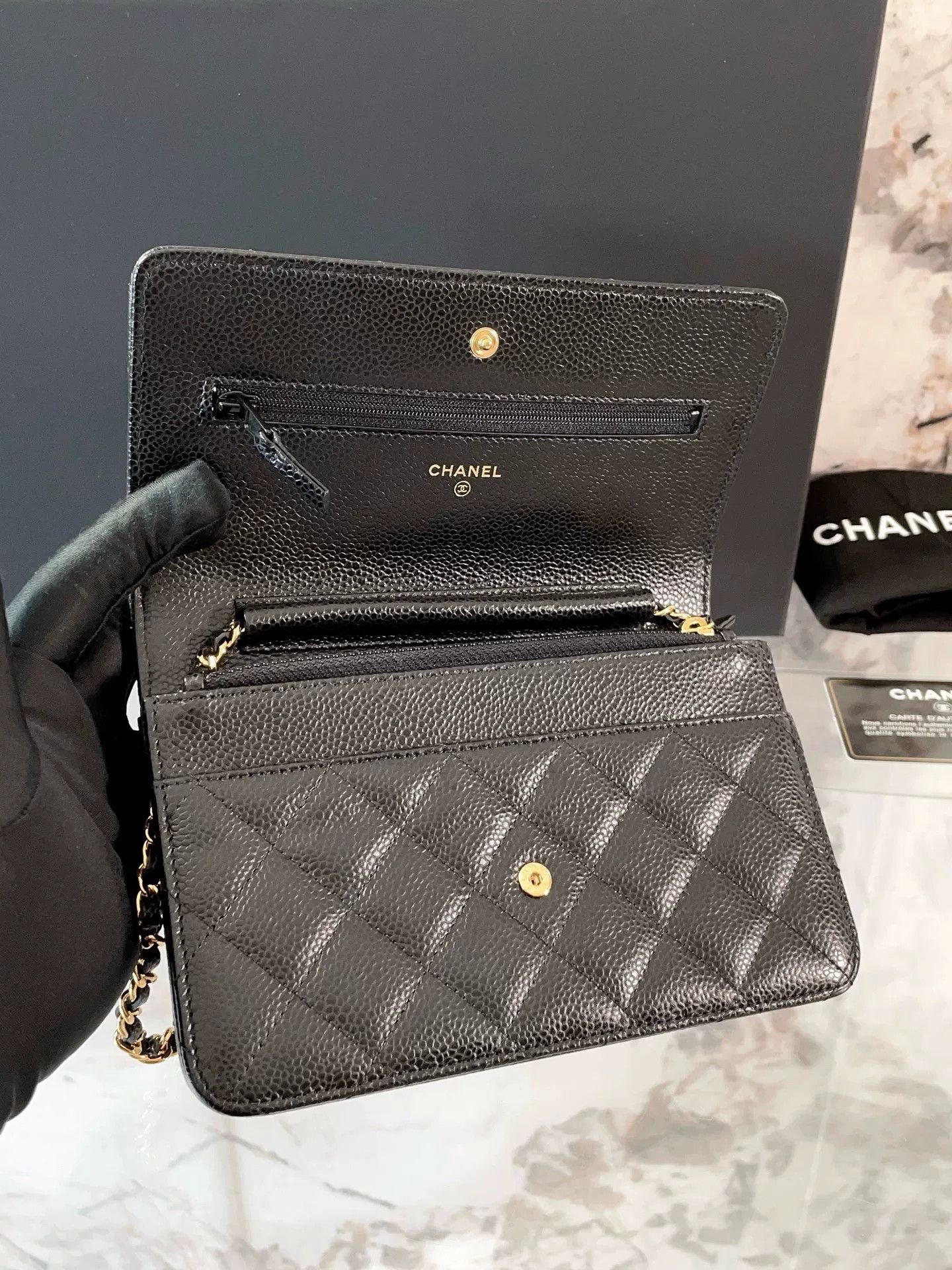 Chanel Pre-loved Bag Very good condition Size ONE SIZE - 7 Thumbnail
