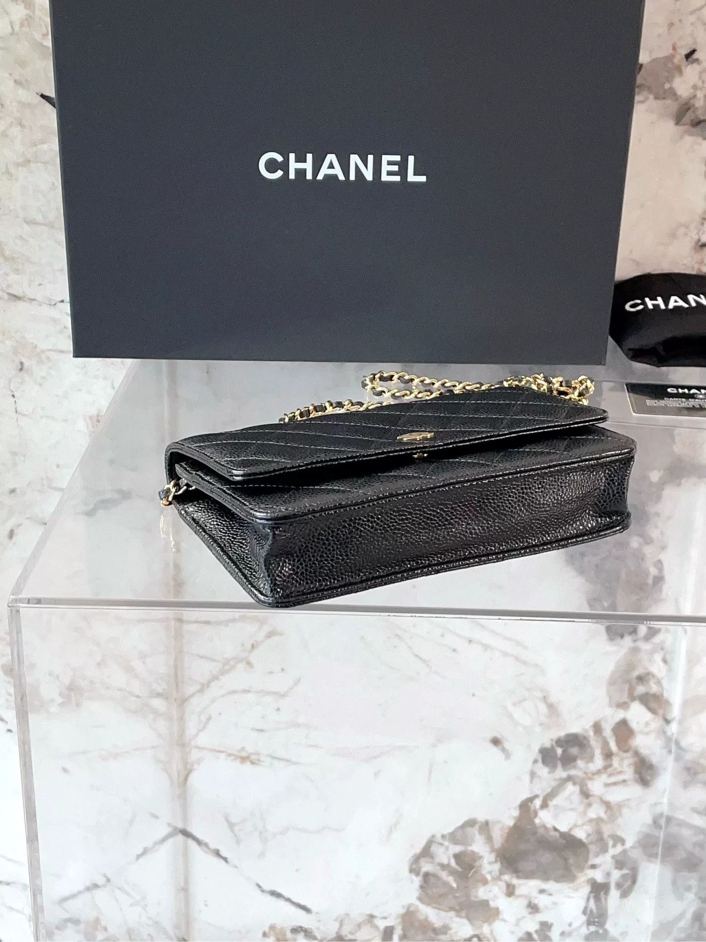 Chanel Pre-loved Bag Very good condition Size ONE SIZE - 5 Thumbnail