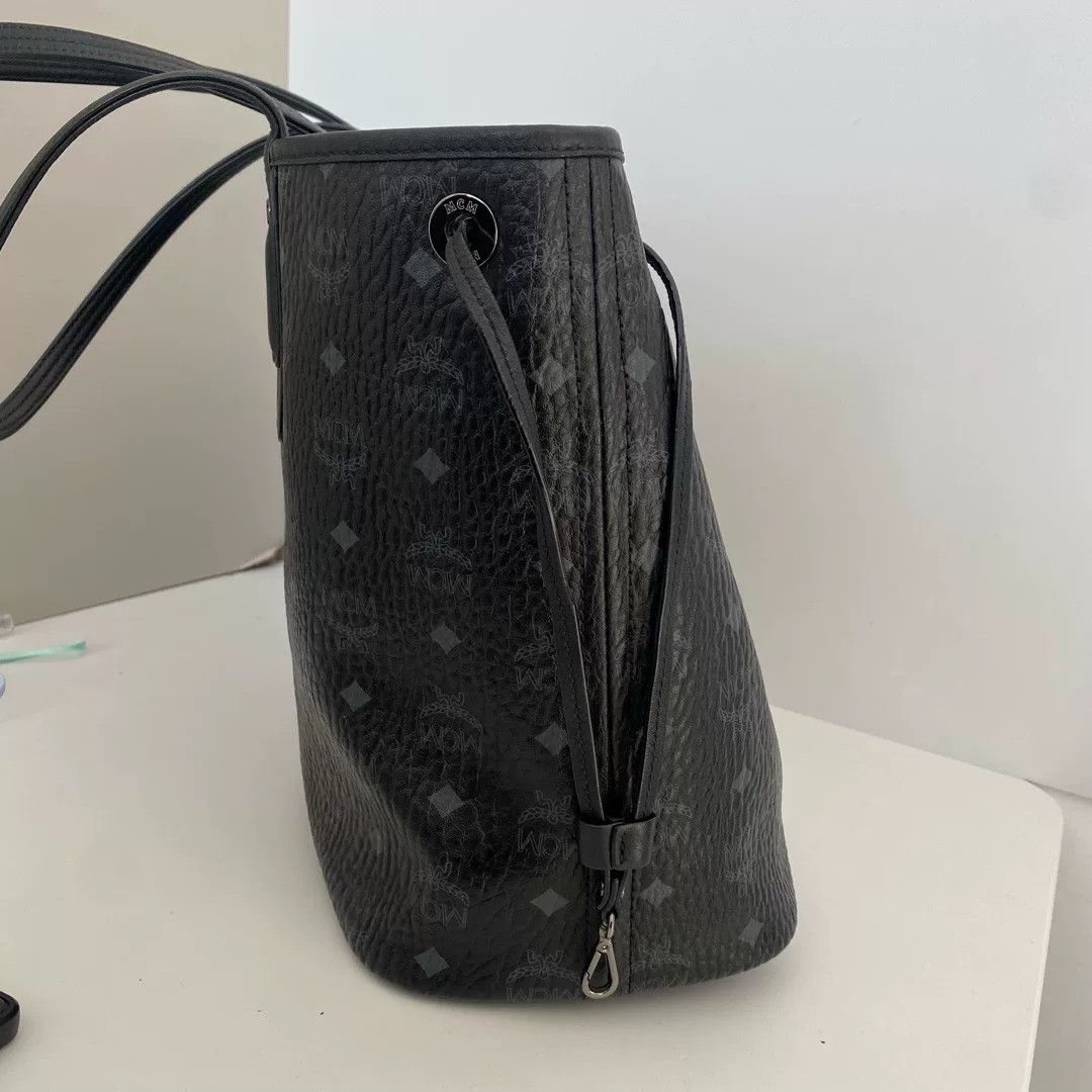 MCM Pre-loved Bag Very good condition Size ONE SIZE - 4 Thumbnail
