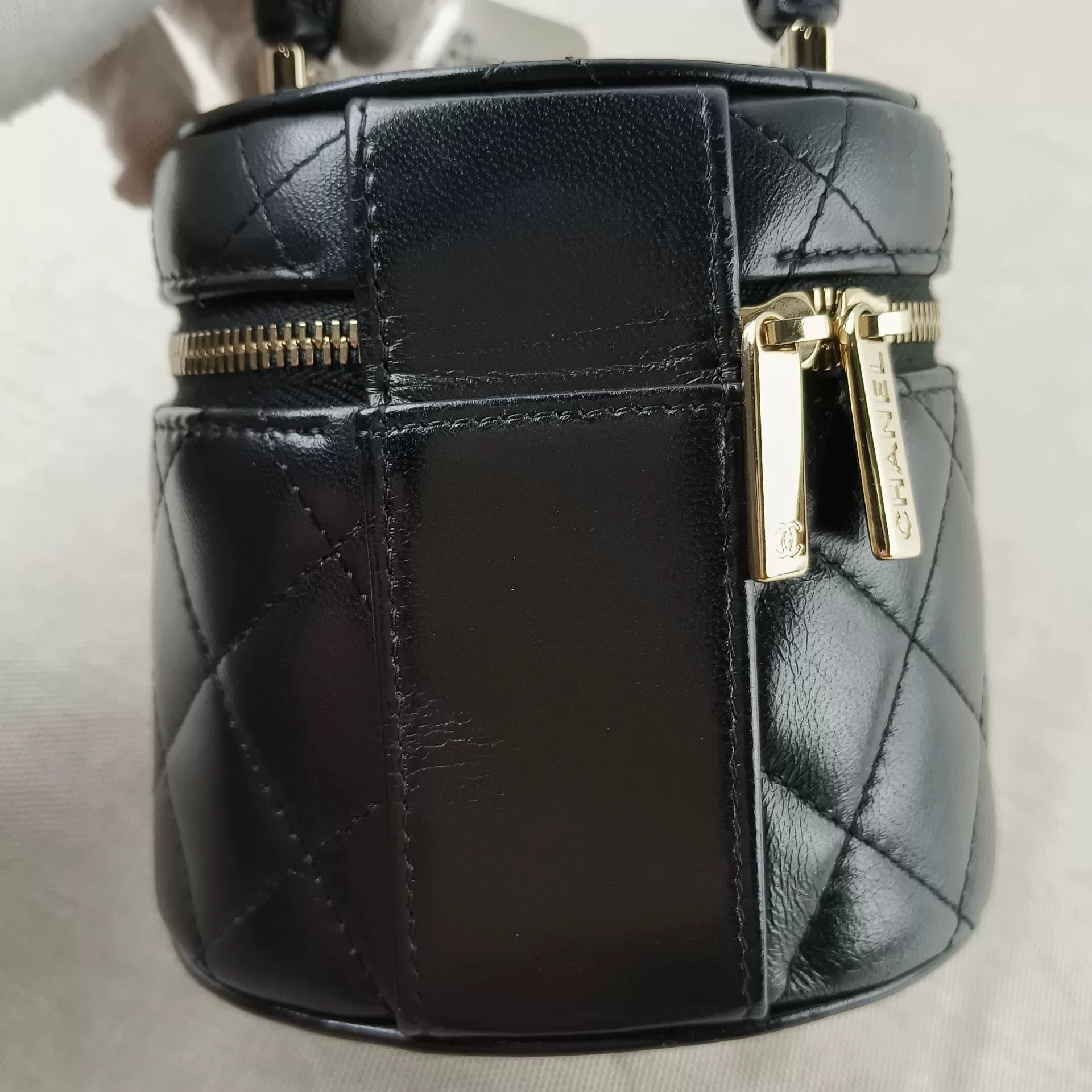 Chanel Pre-loved Bag Very good condition Size ONE SIZE - 8 Thumbnail