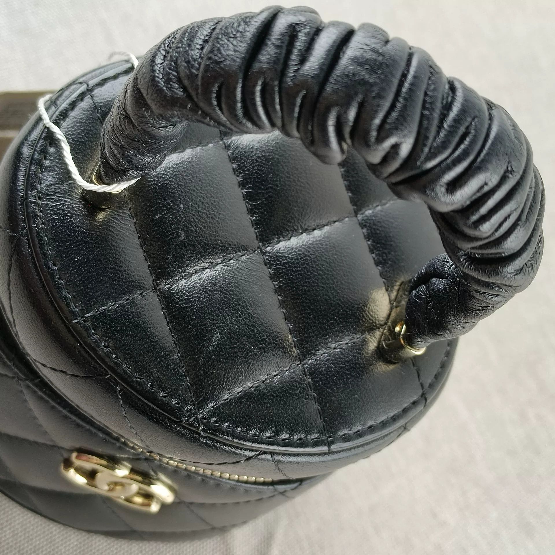 Chanel Pre-loved Bag Very good condition Size ONE SIZE - 5 Thumbnail