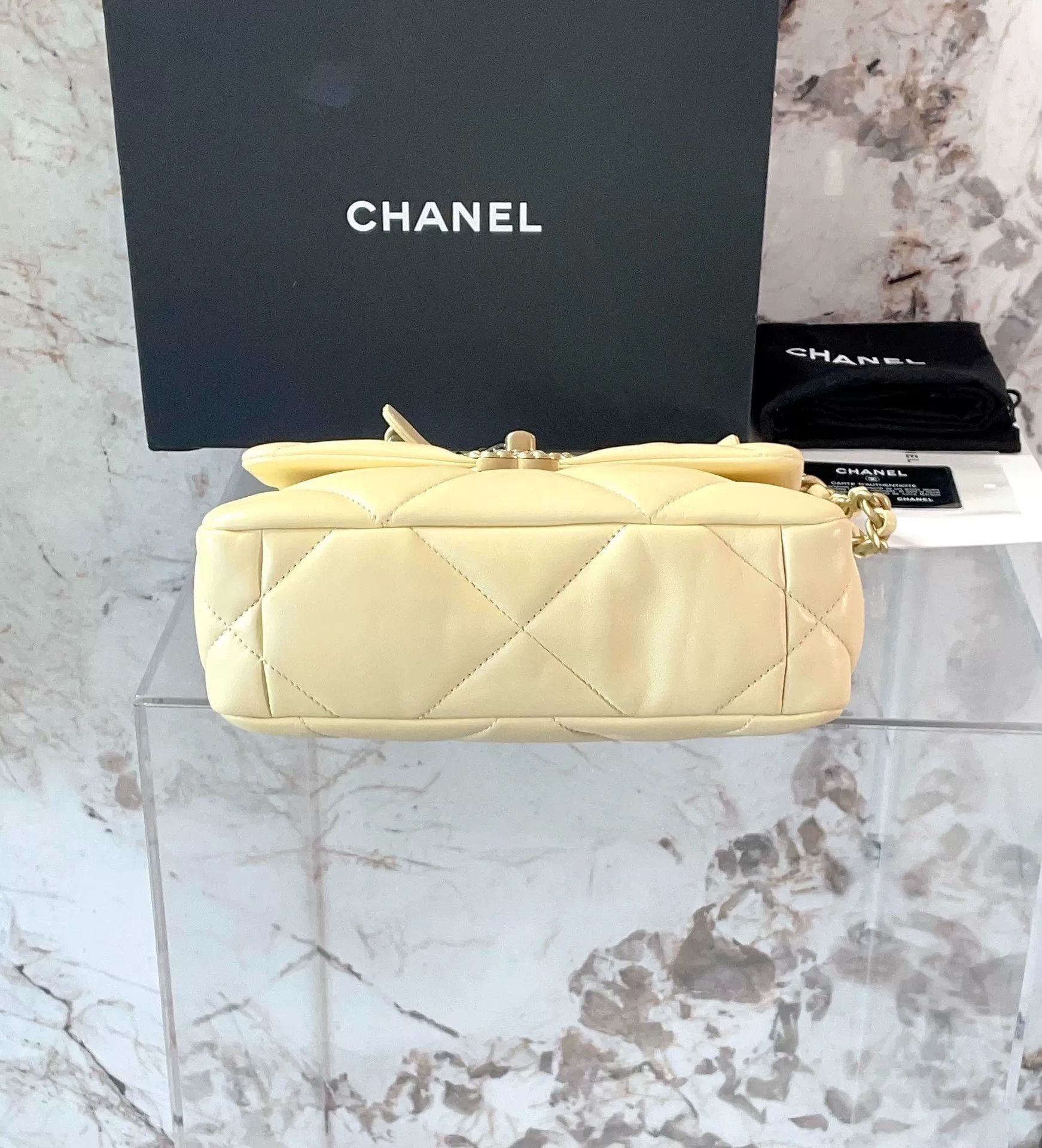 Chanel Pre-loved Bag Very good condition Size ONE SIZE - 4 Thumbnail