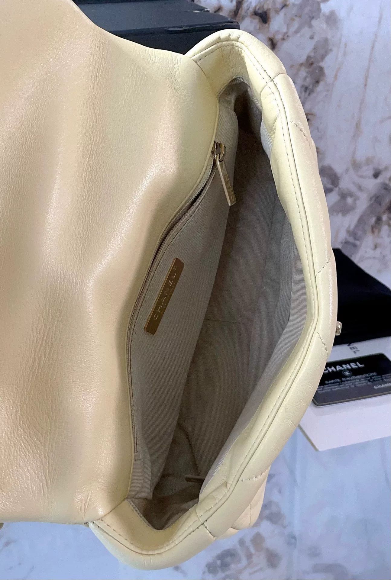 Chanel Pre-loved Bag Very good condition Size ONE SIZE - 9 Thumbnail