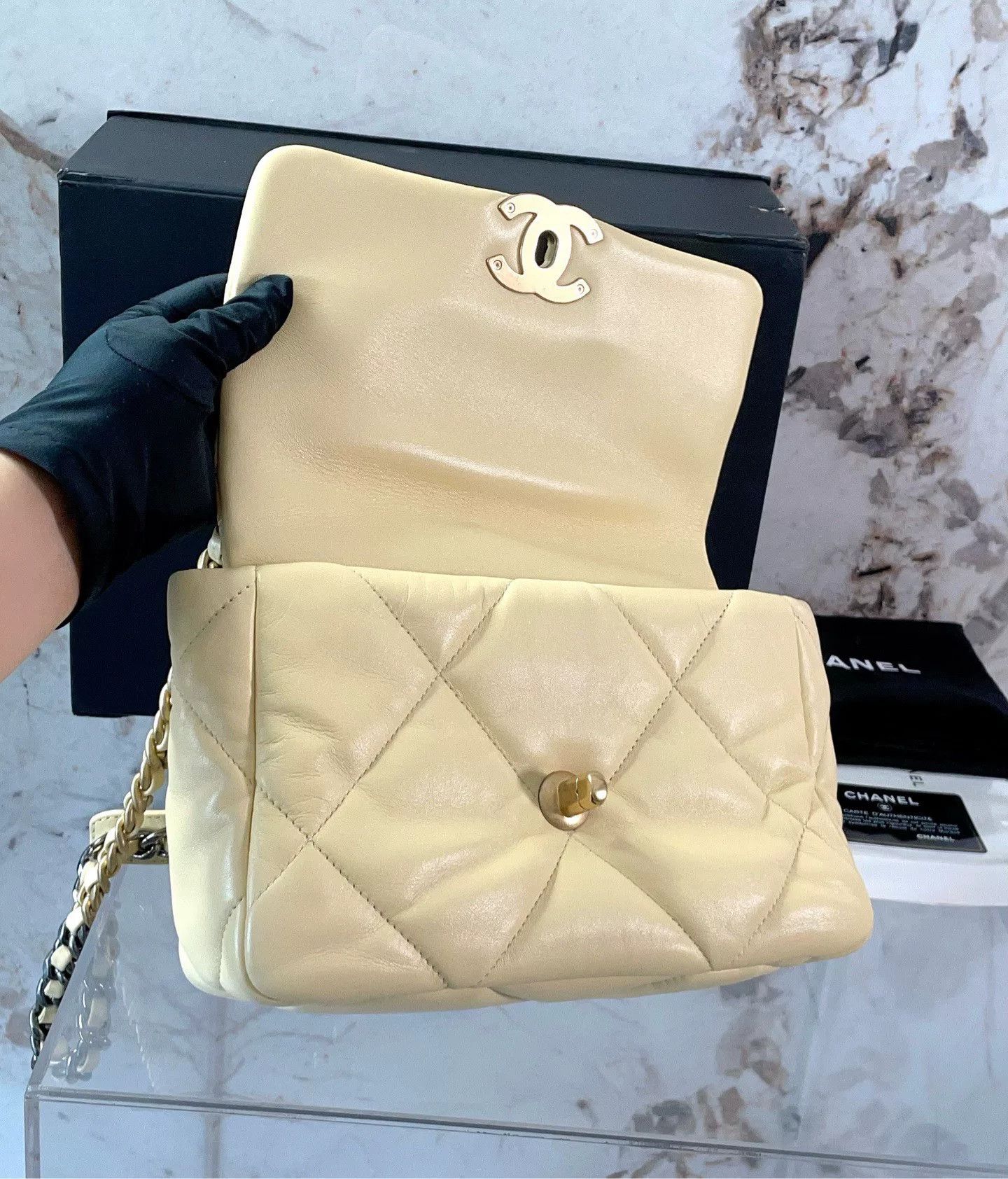 Chanel Pre-loved Bag Very good condition Size ONE SIZE - 7 Thumbnail