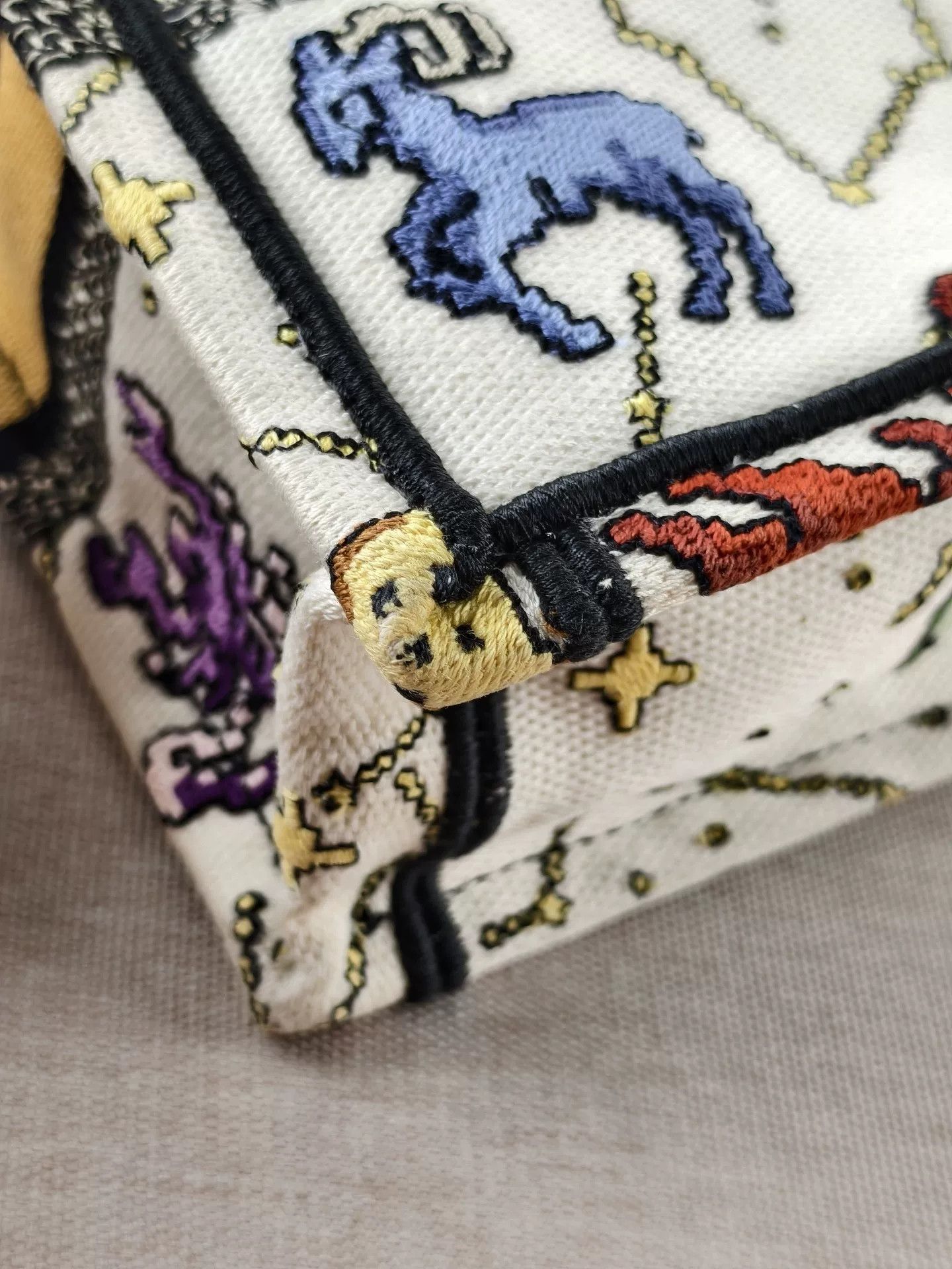Dior Pre-loved Bag Very good condition Size ONE SIZE - 3 Thumbnail