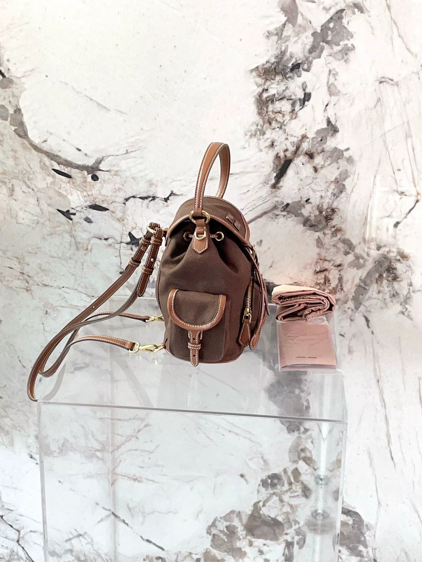Miu Miu Pre-loved Bag Very good condition Size ONE SIZE - 3 Thumbnail