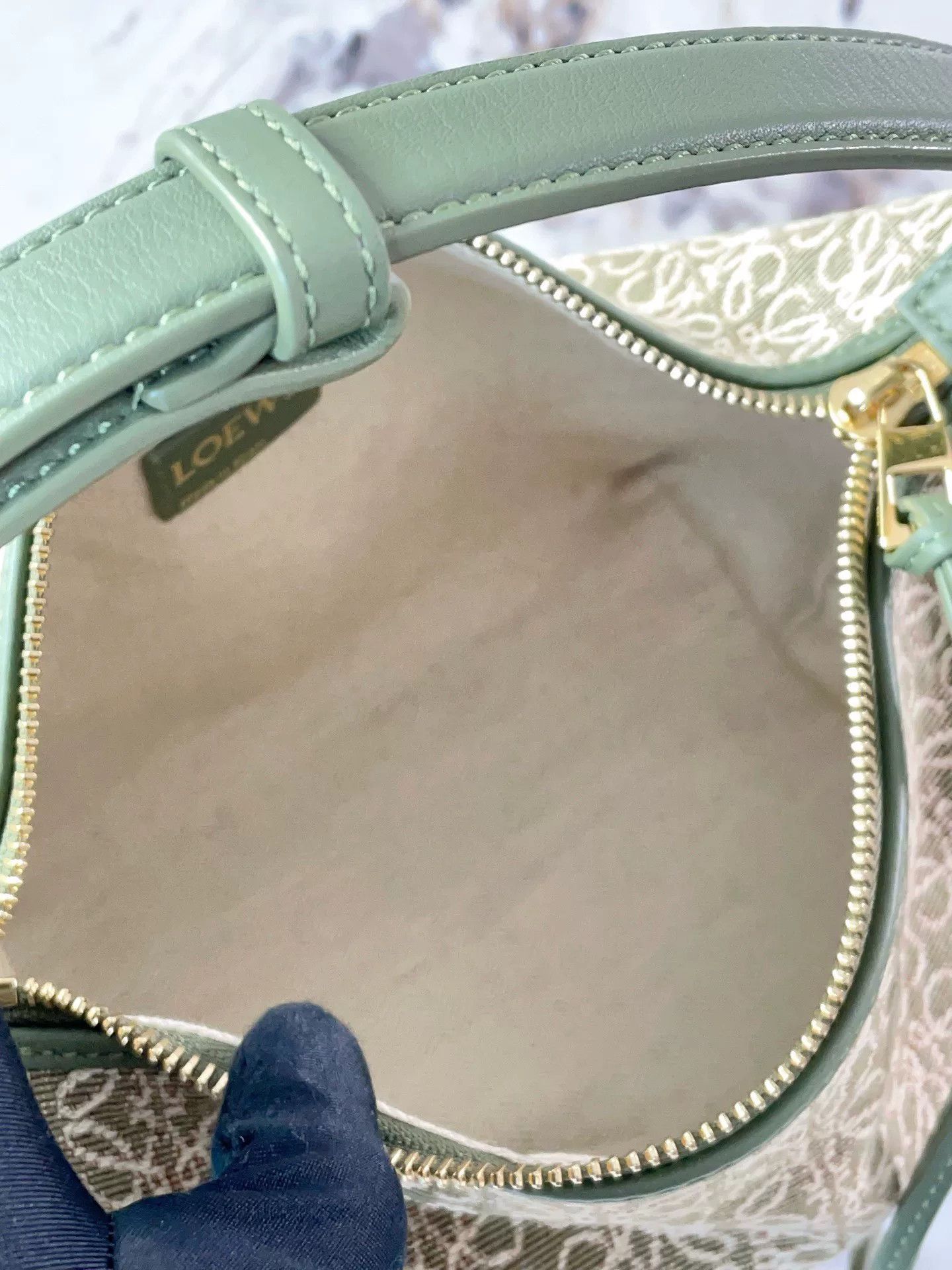 Loewe Pre-loved Bag Very good condition Size ONE SIZE - 9 Thumbnail