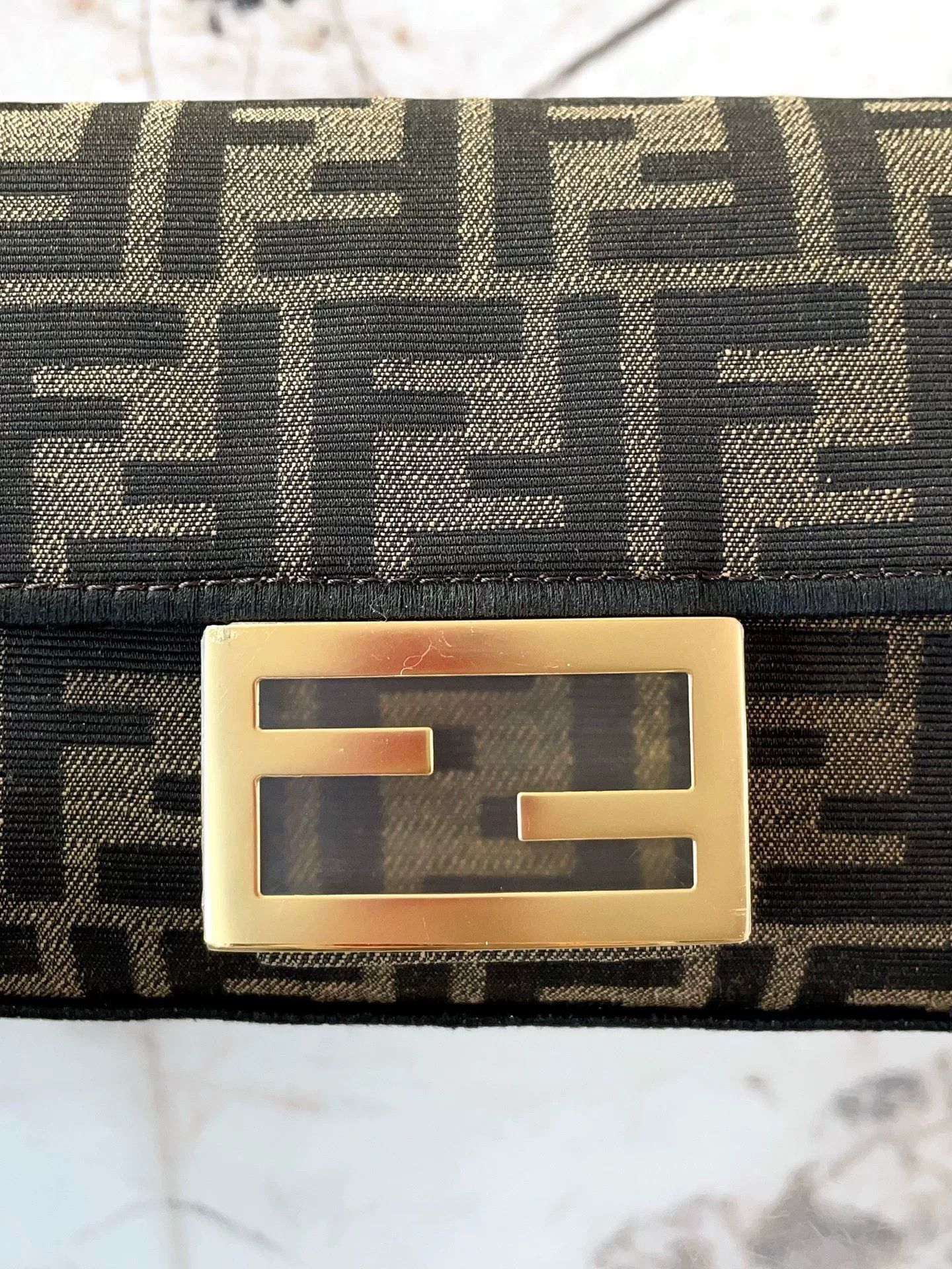 Fendi Pre-loved Bag Very good condition Size ONE SIZE - 7 Thumbnail
