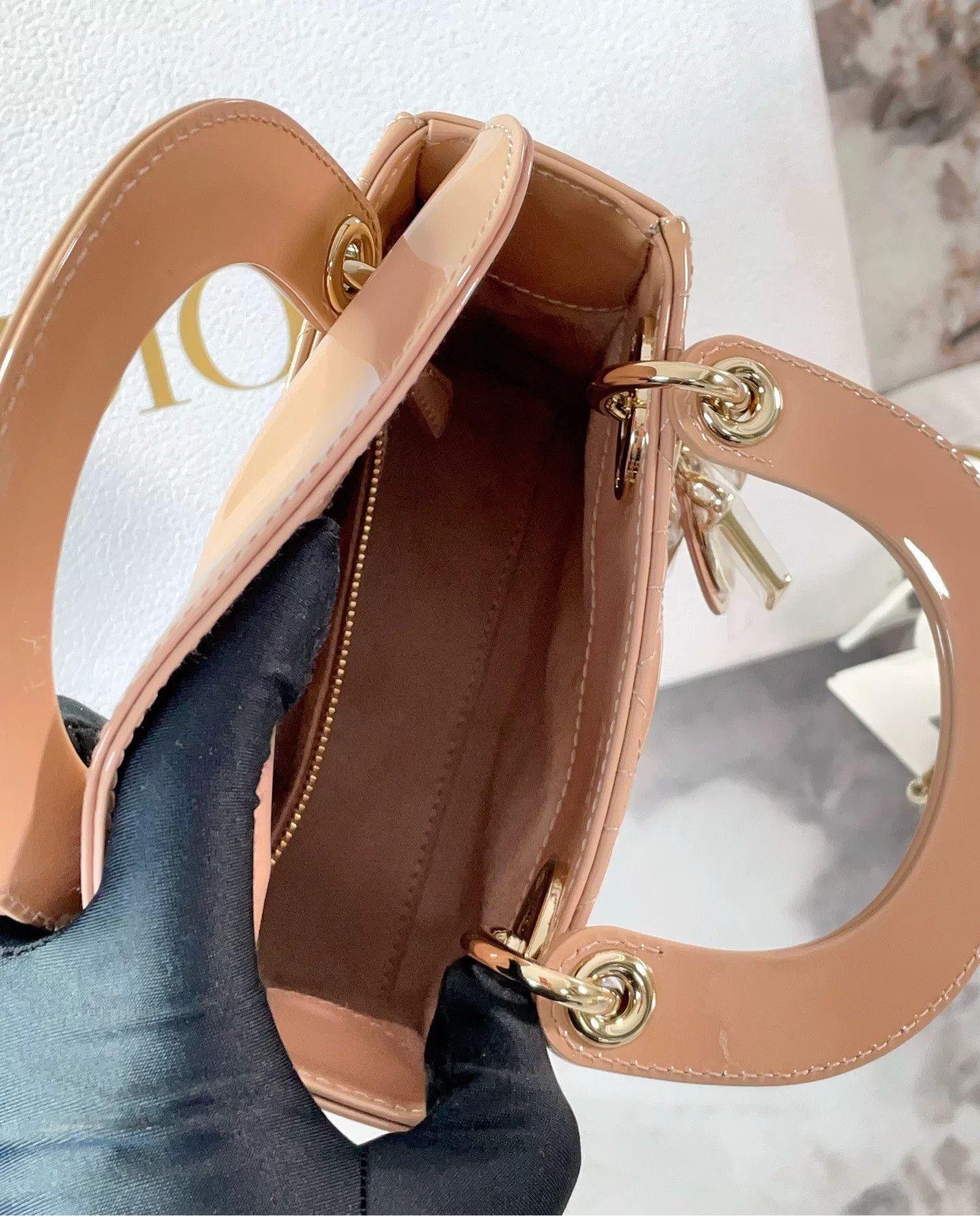 Dior Pre-loved Bag Very good condition Size ONE SIZE - 9 Thumbnail