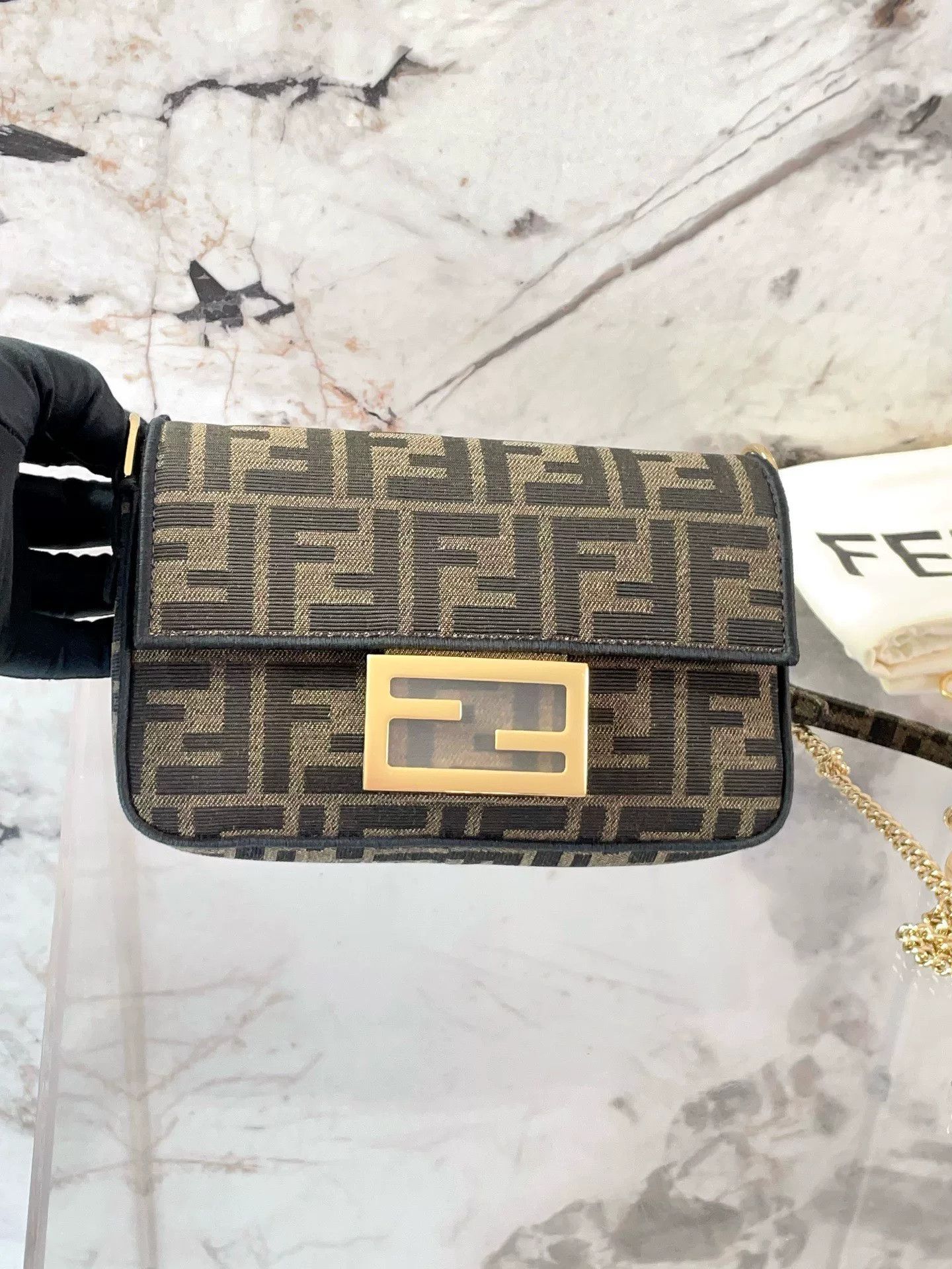 Fendi Pre-loved Bag Very good condition Size ONE SIZE - 7 Thumbnail