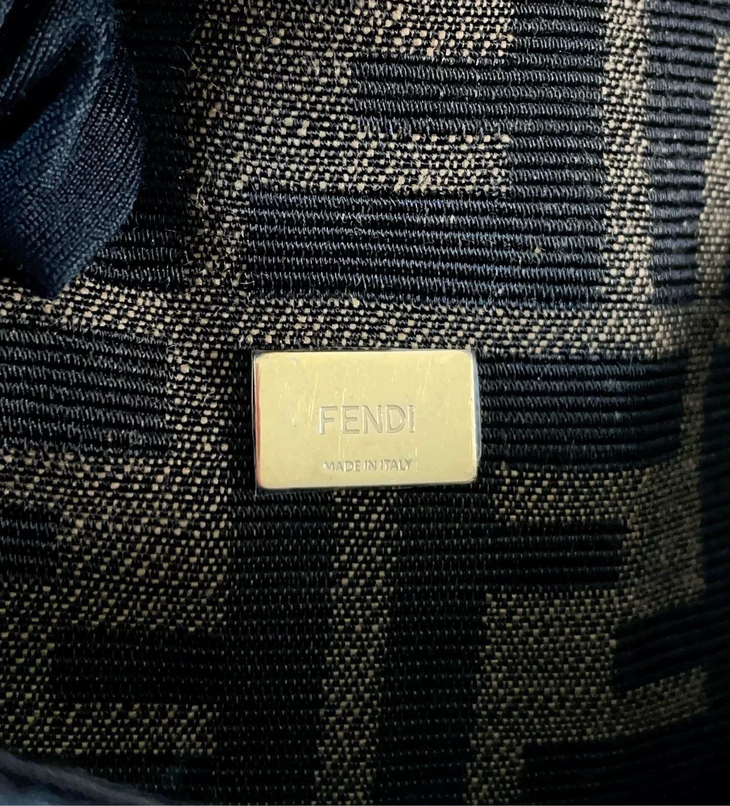 Fendi Pre-loved Bag Very good condition Size ONE SIZE - 8 Thumbnail