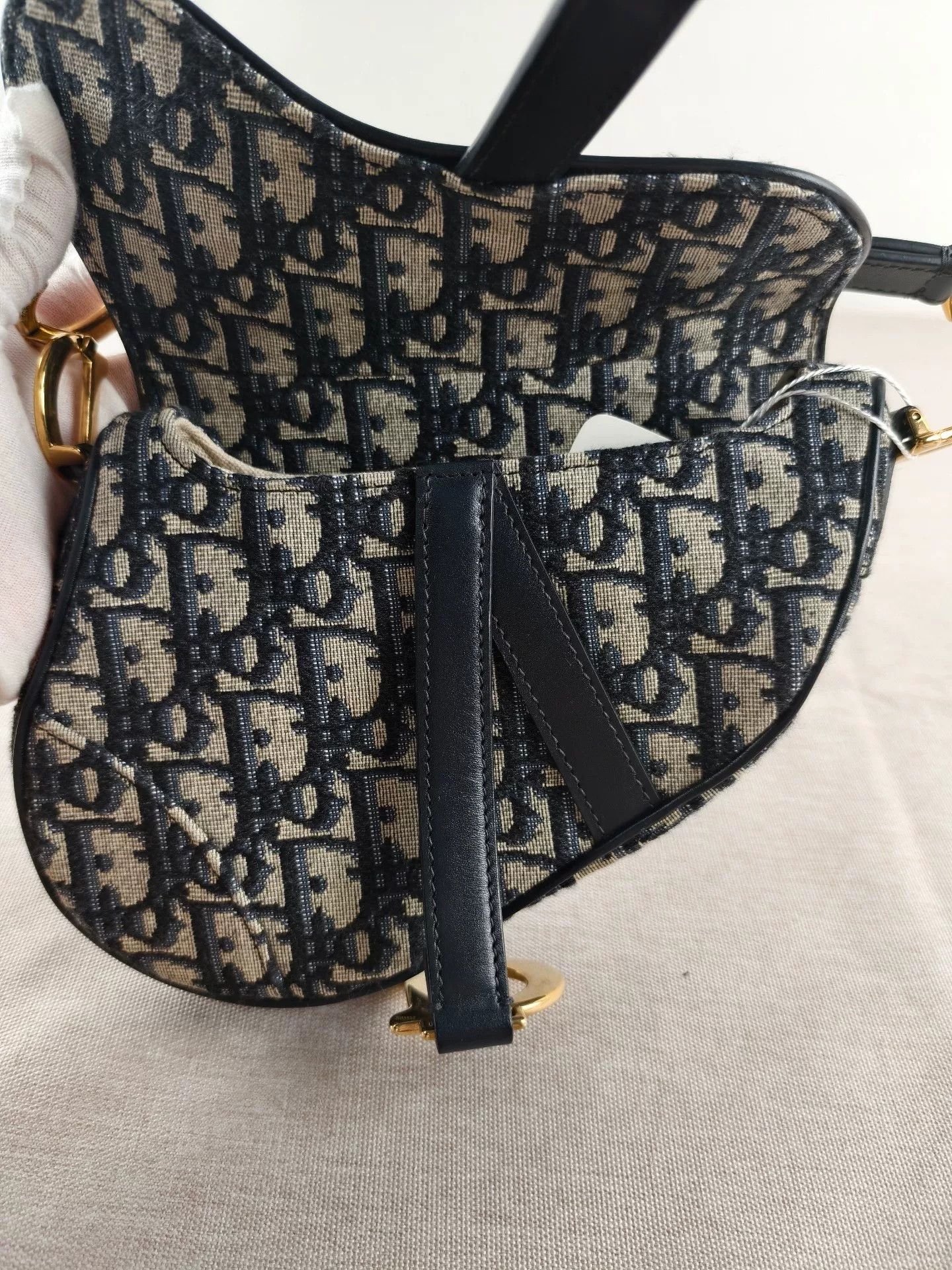 Dior Pre-loved Bag Very good condition Size ONE SIZE - 4 Thumbnail