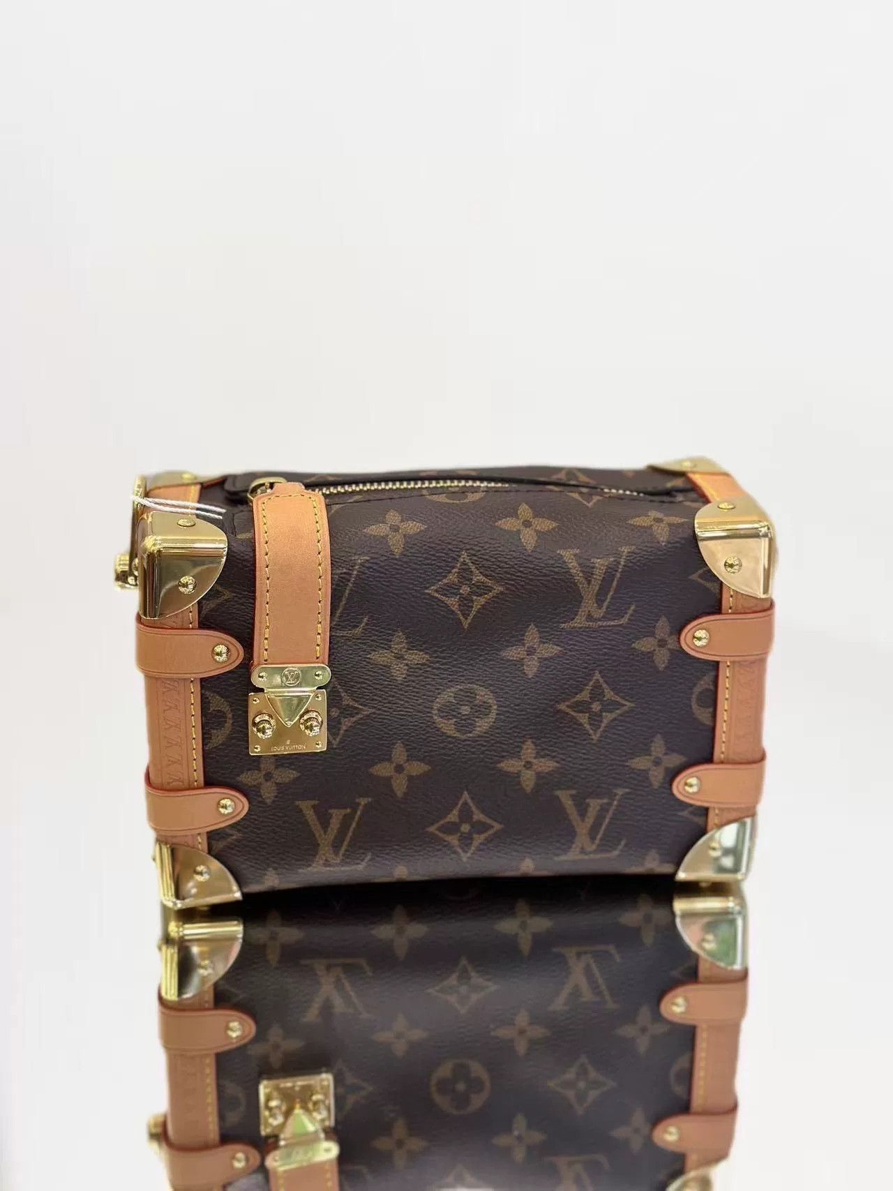Louis Vuitton Pre-loved Bag Very good condition Size ONE SIZE - 5 Thumbnail