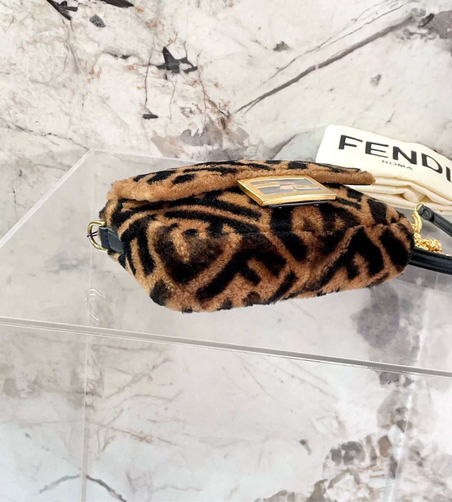 Fendi Pre-loved Bag Very good condition Size ONE SIZE - 5 Thumbnail