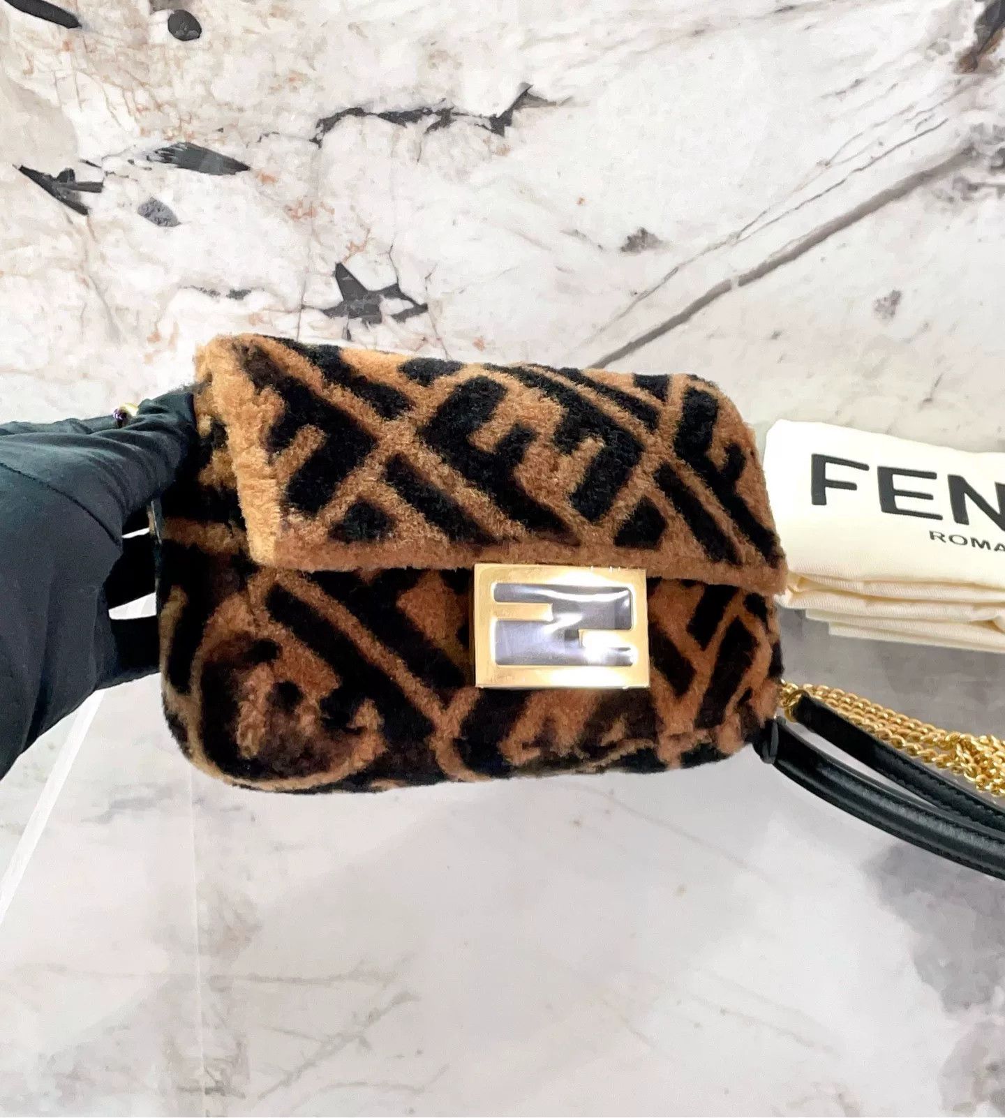 Fendi Pre-loved Bag Very good condition Size ONE SIZE - 6 Thumbnail