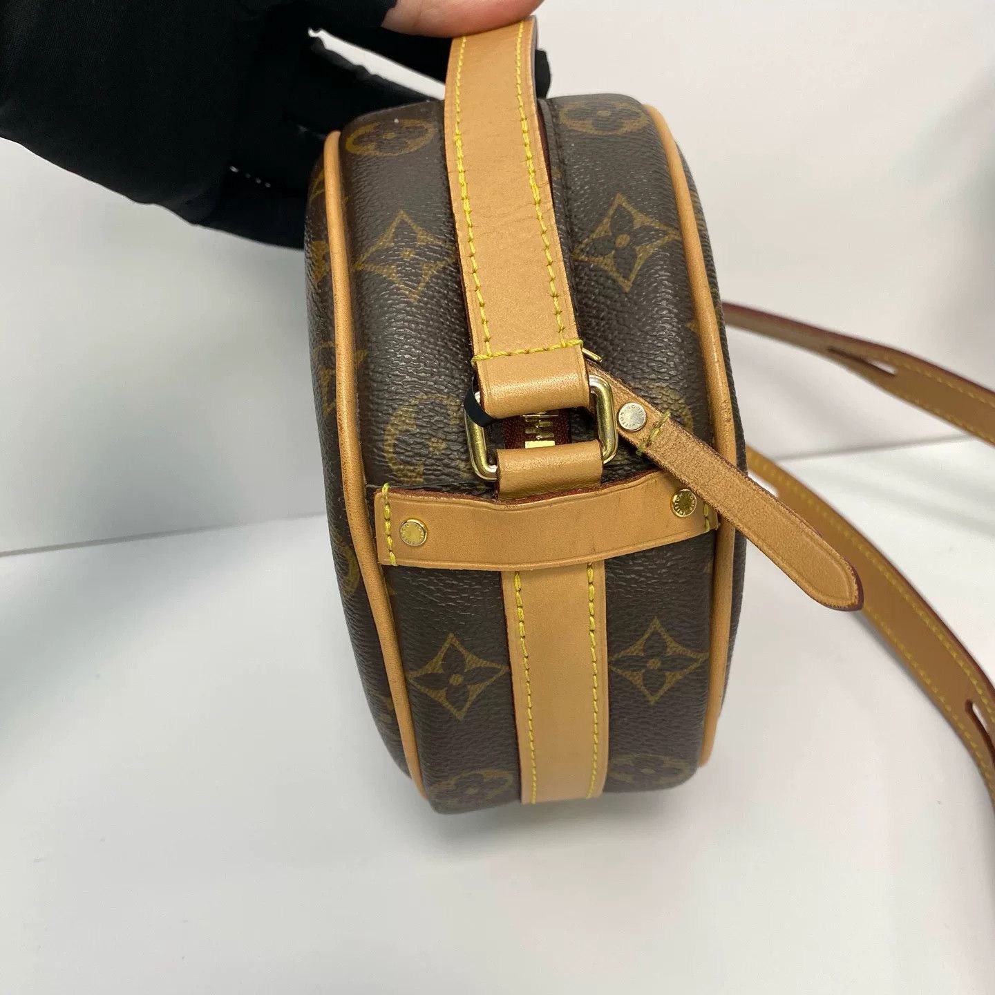 Louis Vuitton Pre-loved Bag Very good condition Size ONE SIZE - 4 Thumbnail