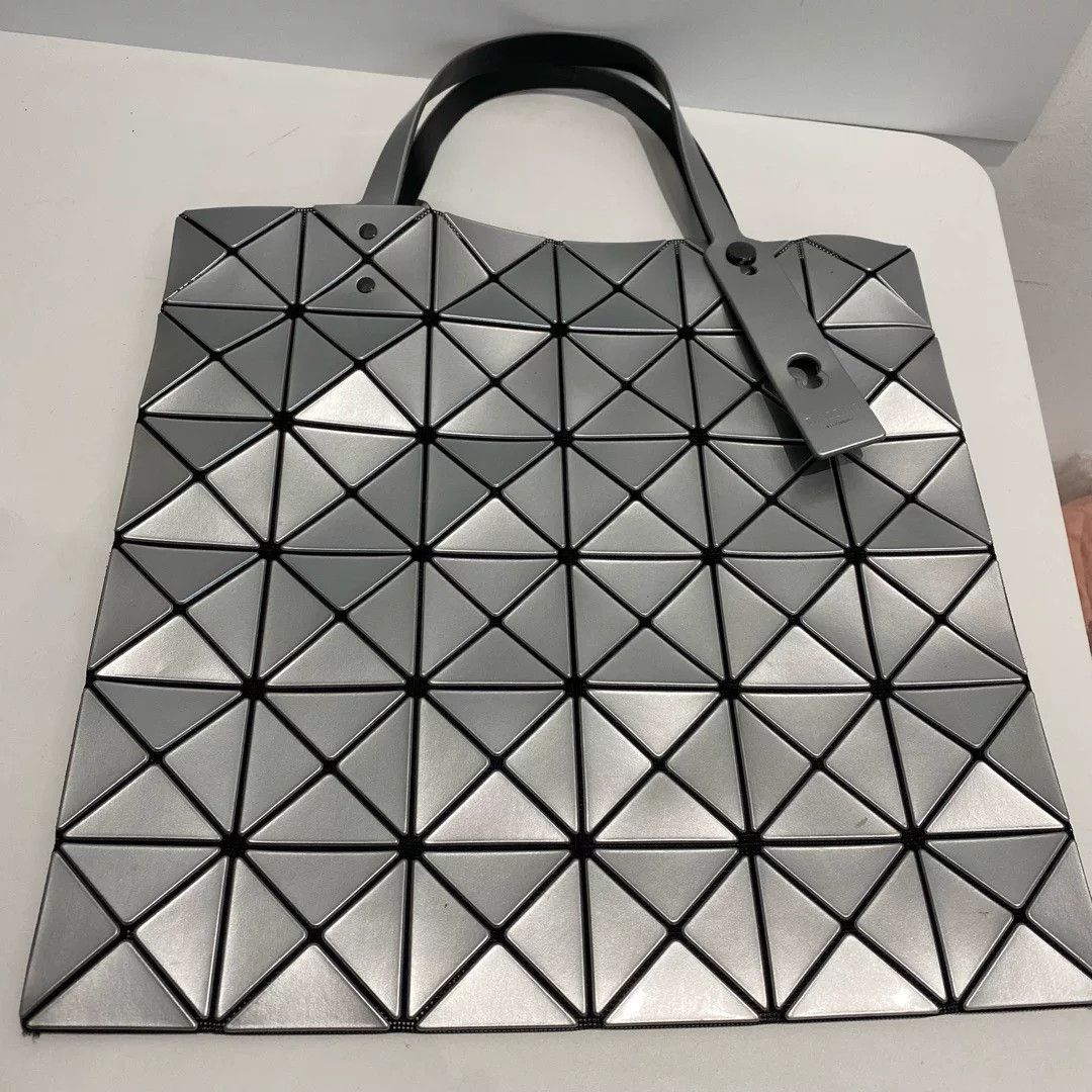 Issey Miyake Pre-loved Bag Very good condition Size ONE SIZE - 5 Thumbnail