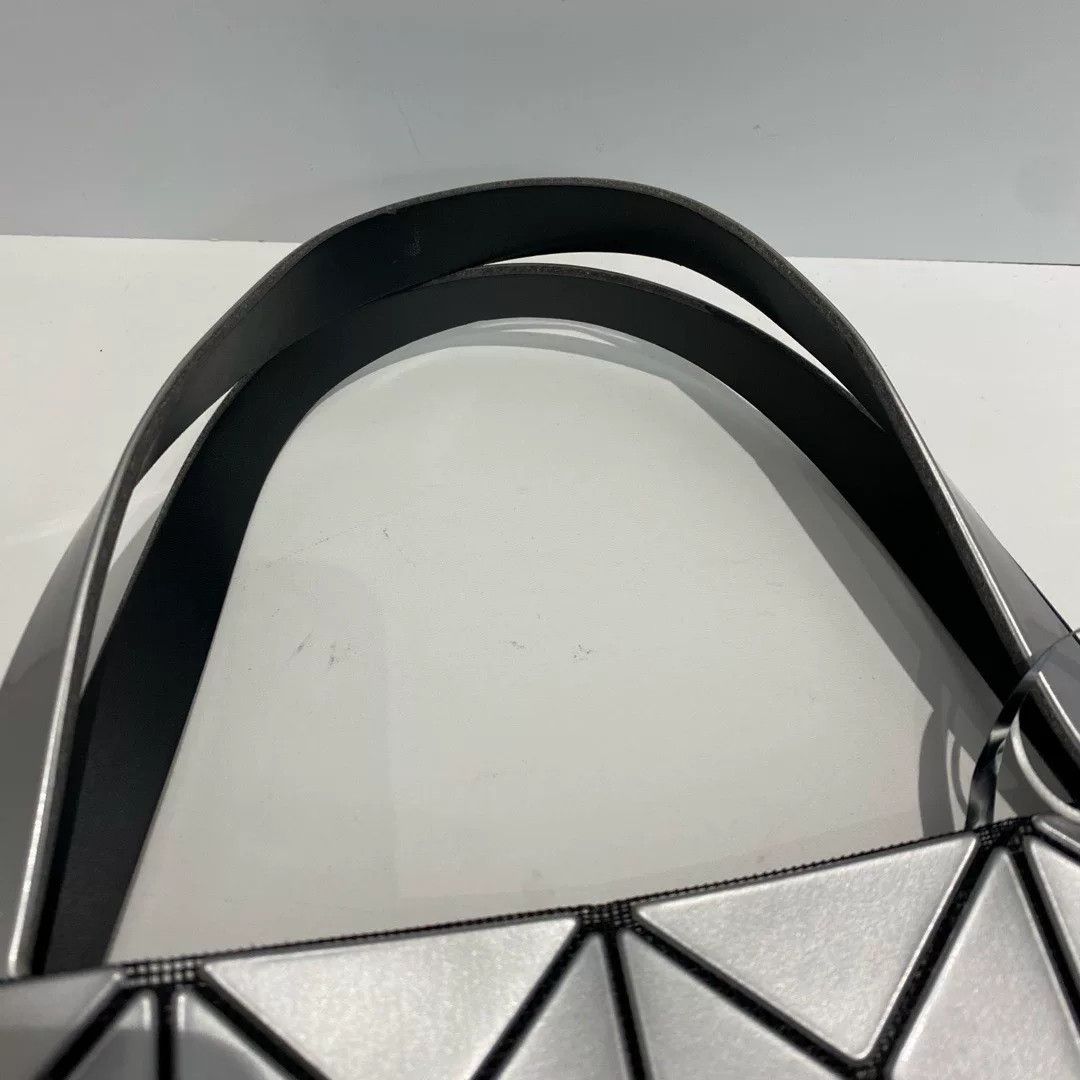 Issey Miyake Pre-loved Bag Very good condition Size ONE SIZE - 3 Thumbnail