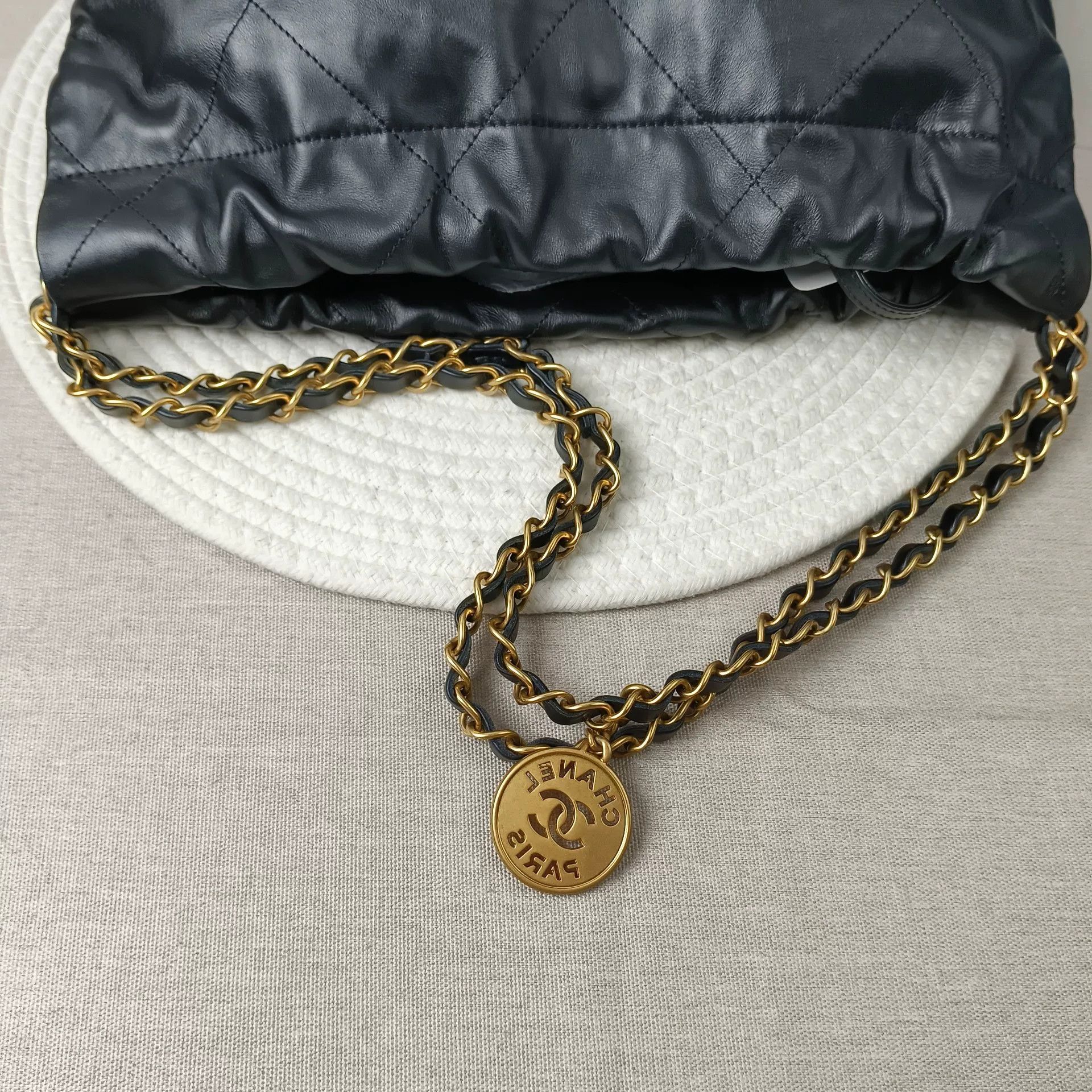 Chanel Pre-loved Bag Very good condition Size ONE SIZE - 5 Thumbnail