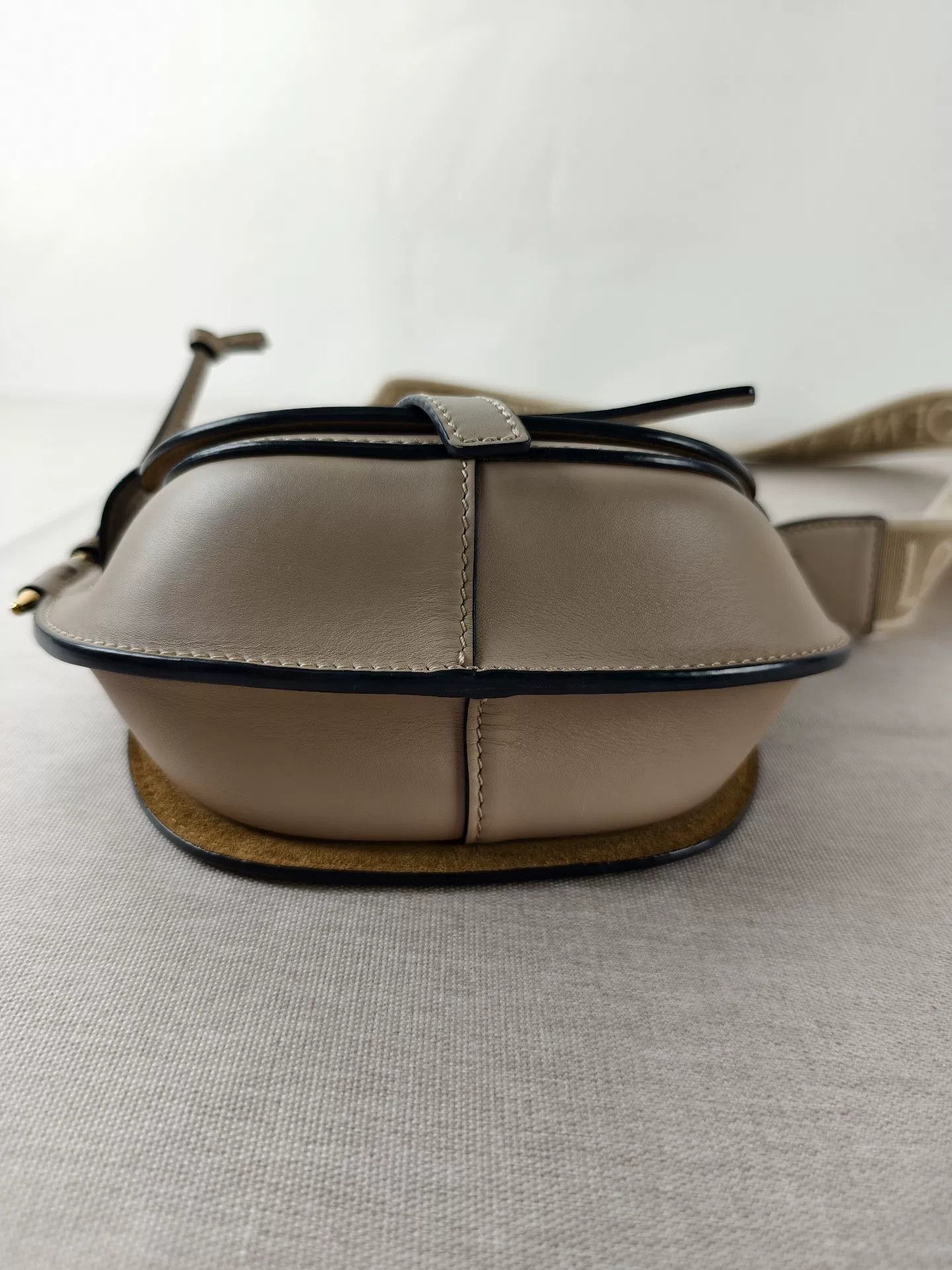 Loewe Pre-loved Bag Very good condition Size ONE SIZE - 9 Thumbnail